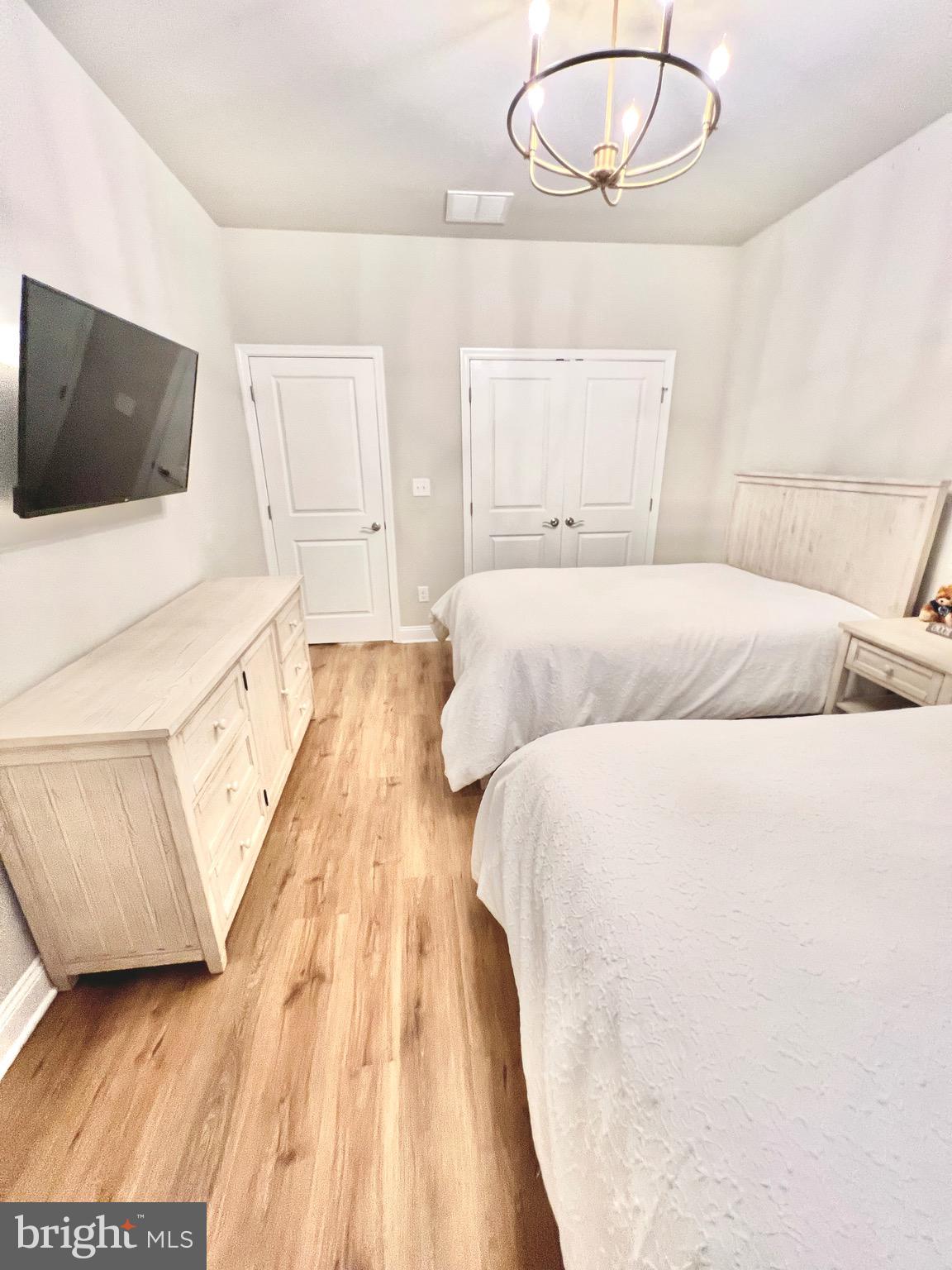 HIGHPOINTE AT SALFORD - Residential