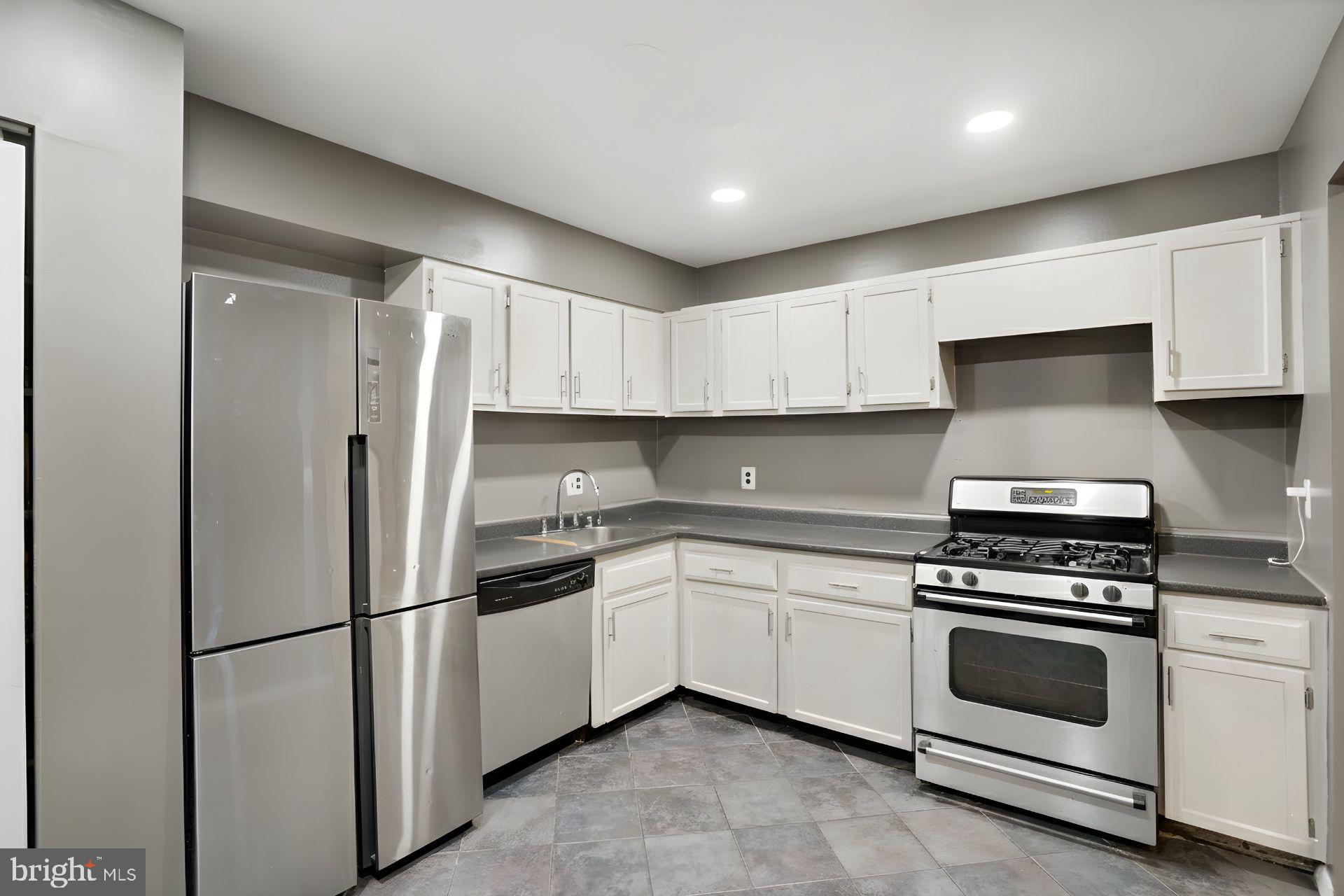 7900 INVERTON ROAD T3