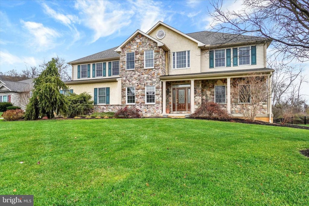 Photo of 1415 Winterberry Drive, YORK, PA 17406 (MLS # PAYK2092726)