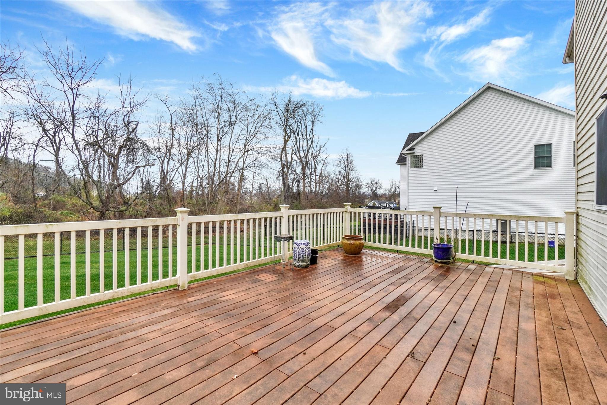 PLEASANTREES - Residential