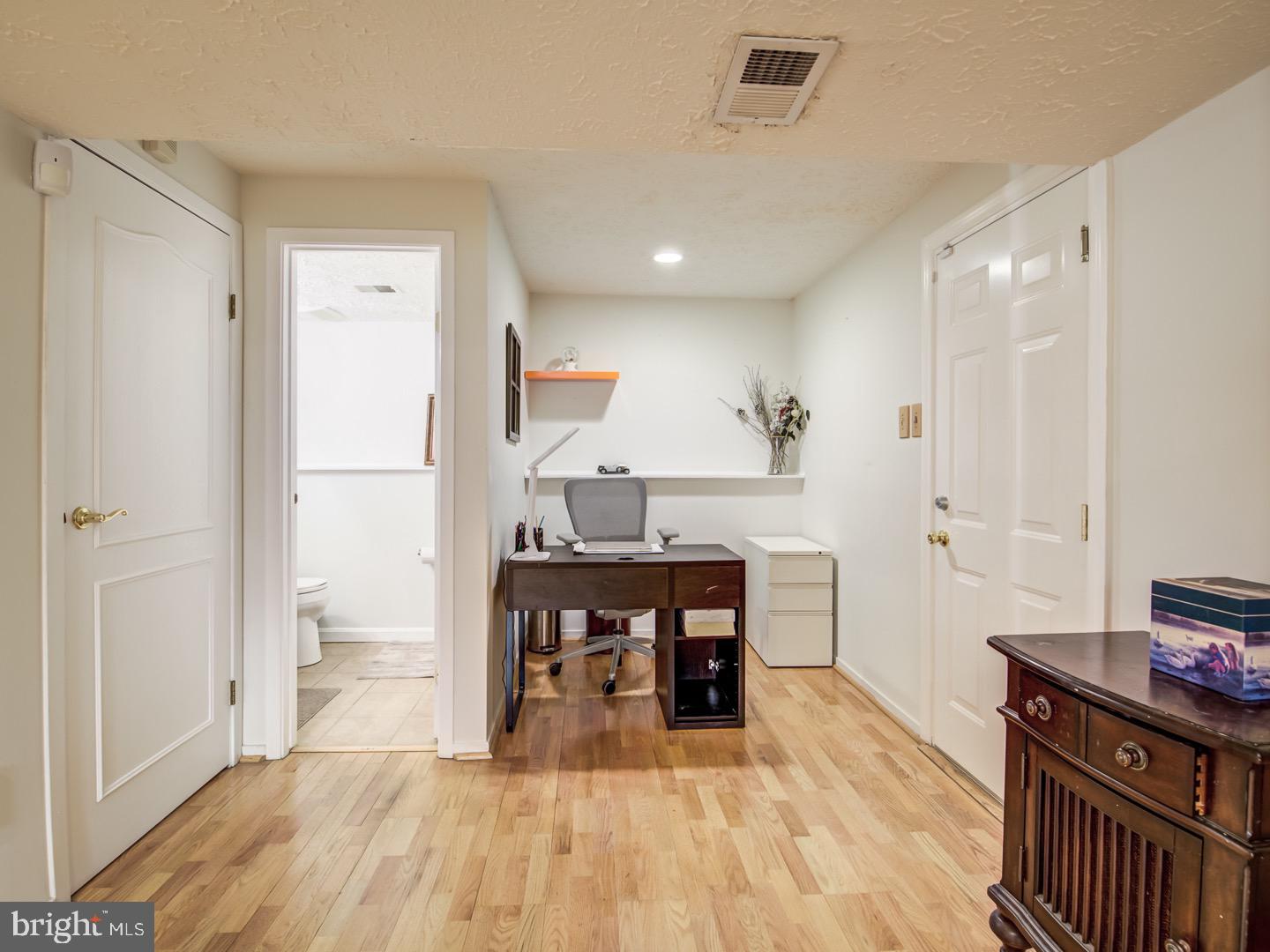 MARIETTA WOODS - Residential