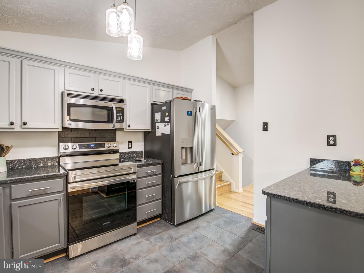 MARIETTA WOODS - Residential