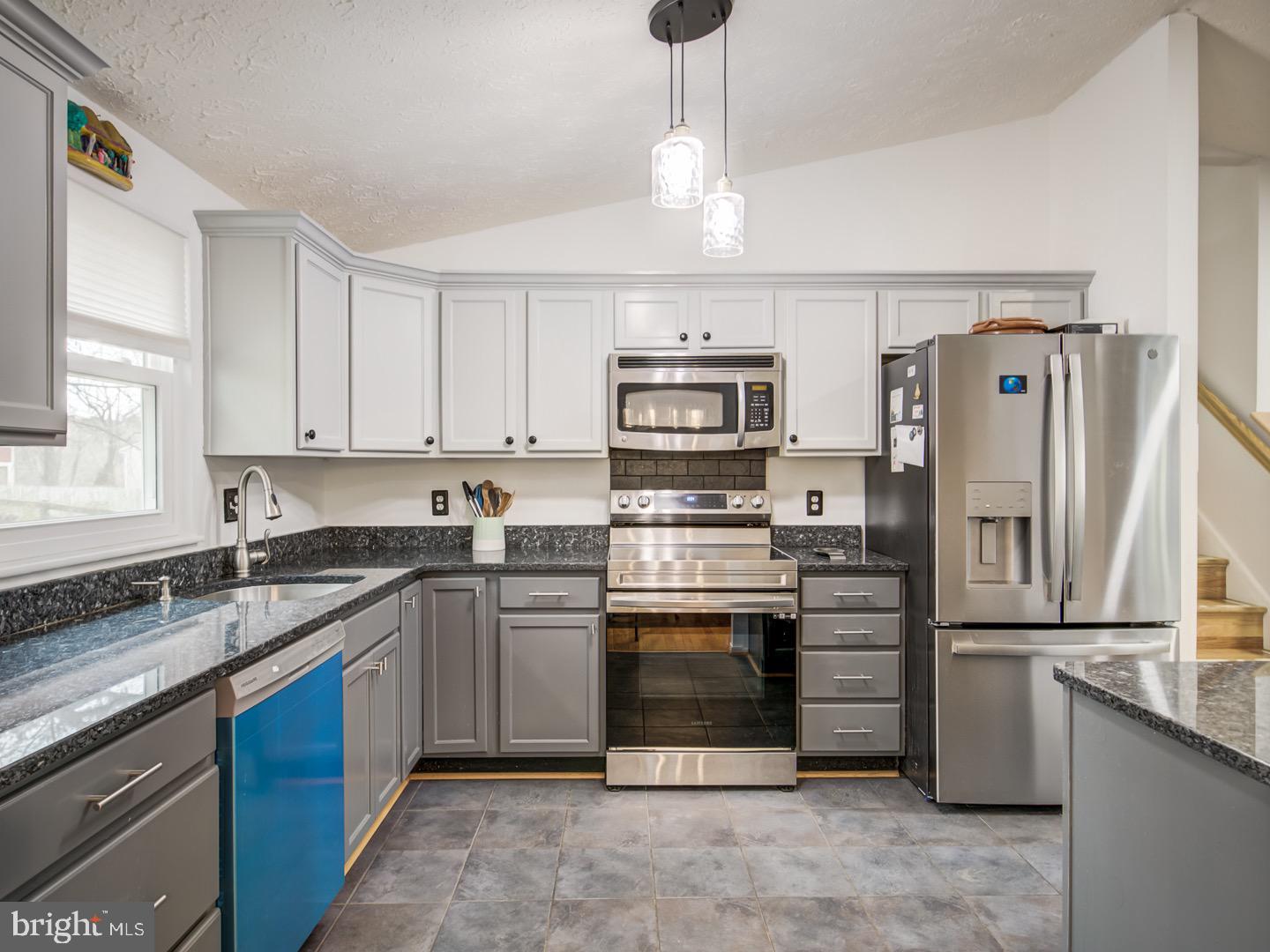 MARIETTA WOODS - Residential