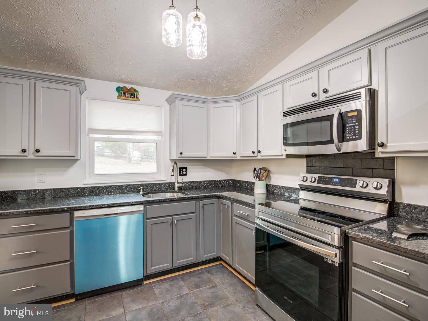 MARIETTA WOODS - Residential