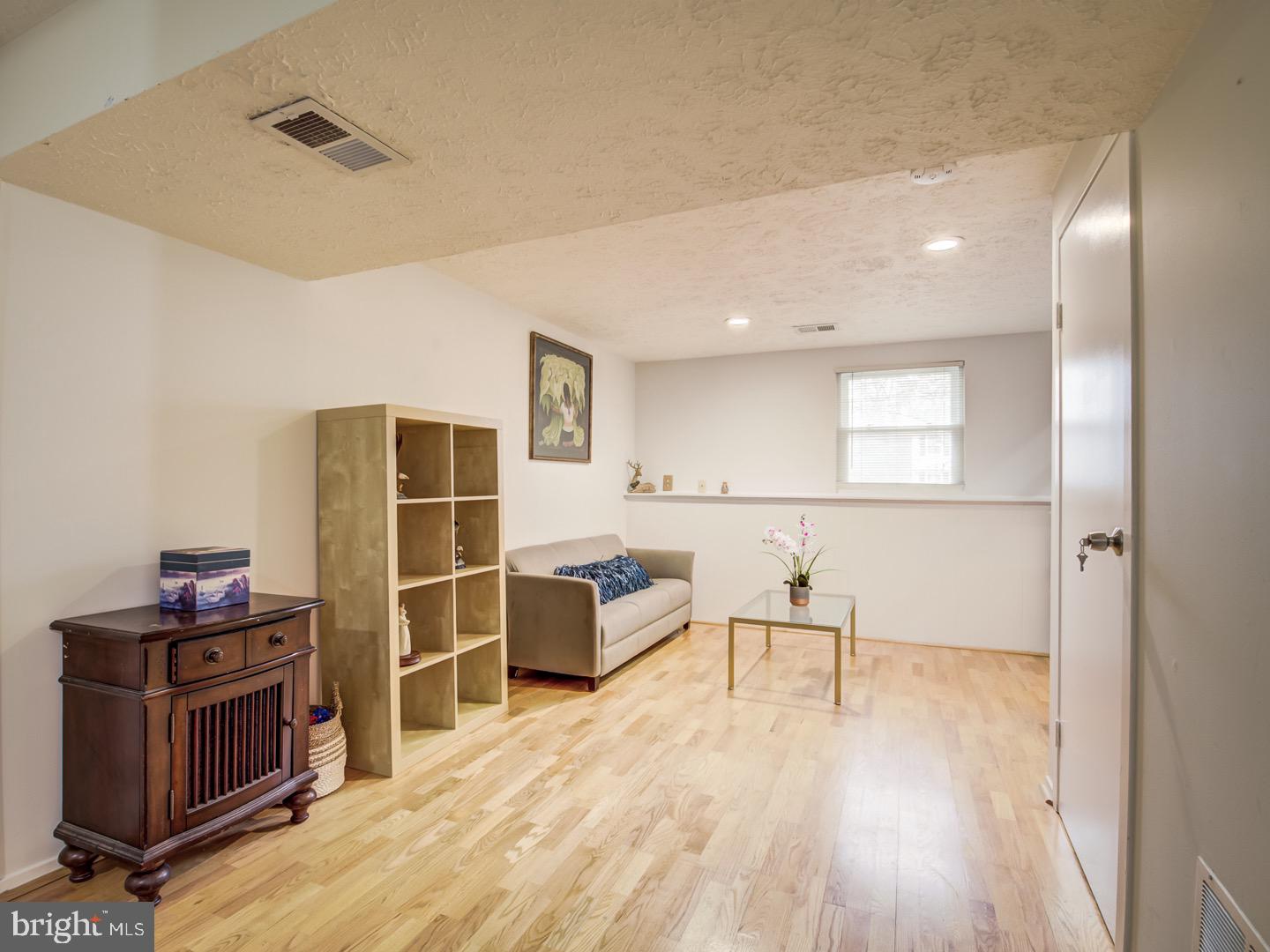 MARIETTA WOODS - Residential