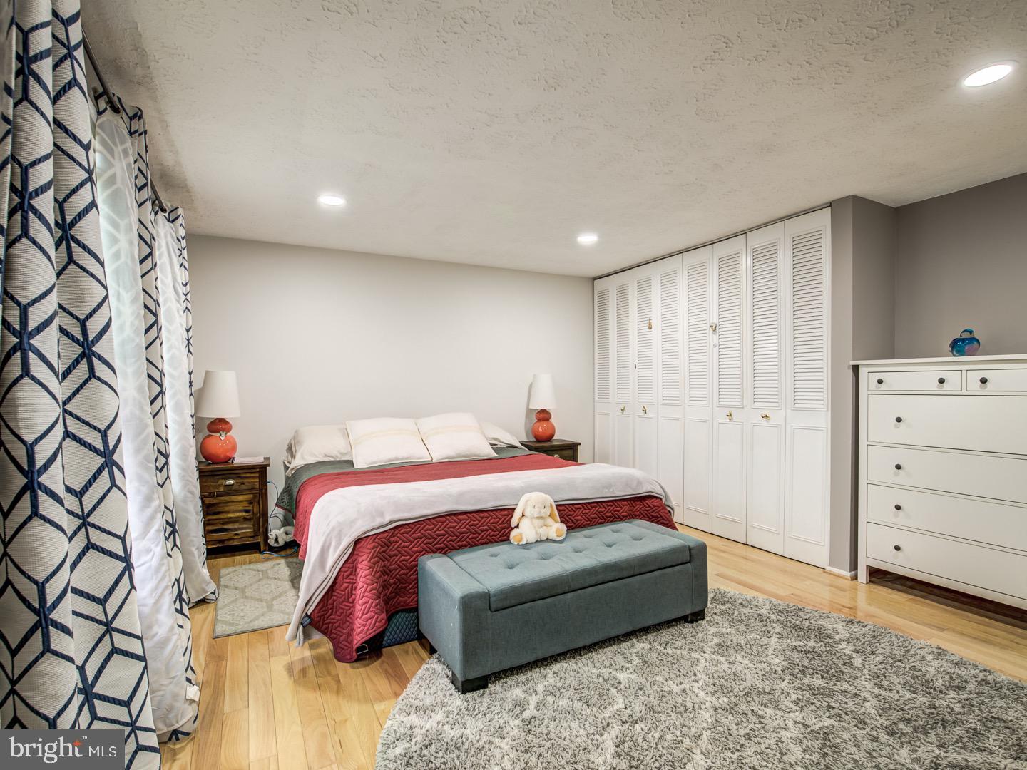 MARIETTA WOODS - Residential