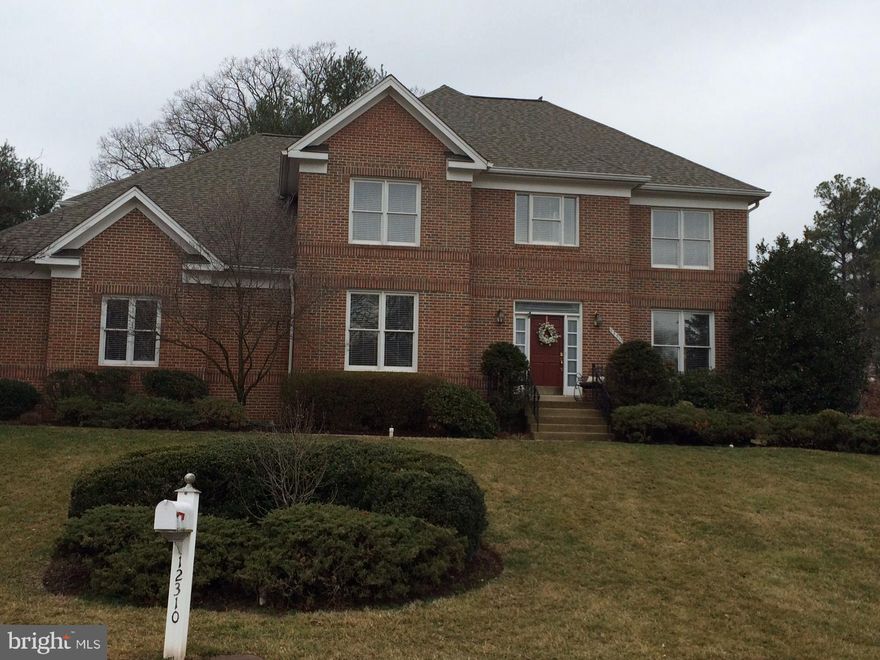 Location! Location...Gorgeous 6 bedrooms 4 baths home at the end of the col-de-sac  in prestigious Tilton Valley estates.  Updated/remodeled beautiful kitchen with new stainless steel appliances.  Large  finished Basement with an office, exercise room and a huge rec. room/Theatre room and a gorgeous full bathroom. Highly sought after Fairfax County school system including the number one in the country Navy elementary.  Must see to believe