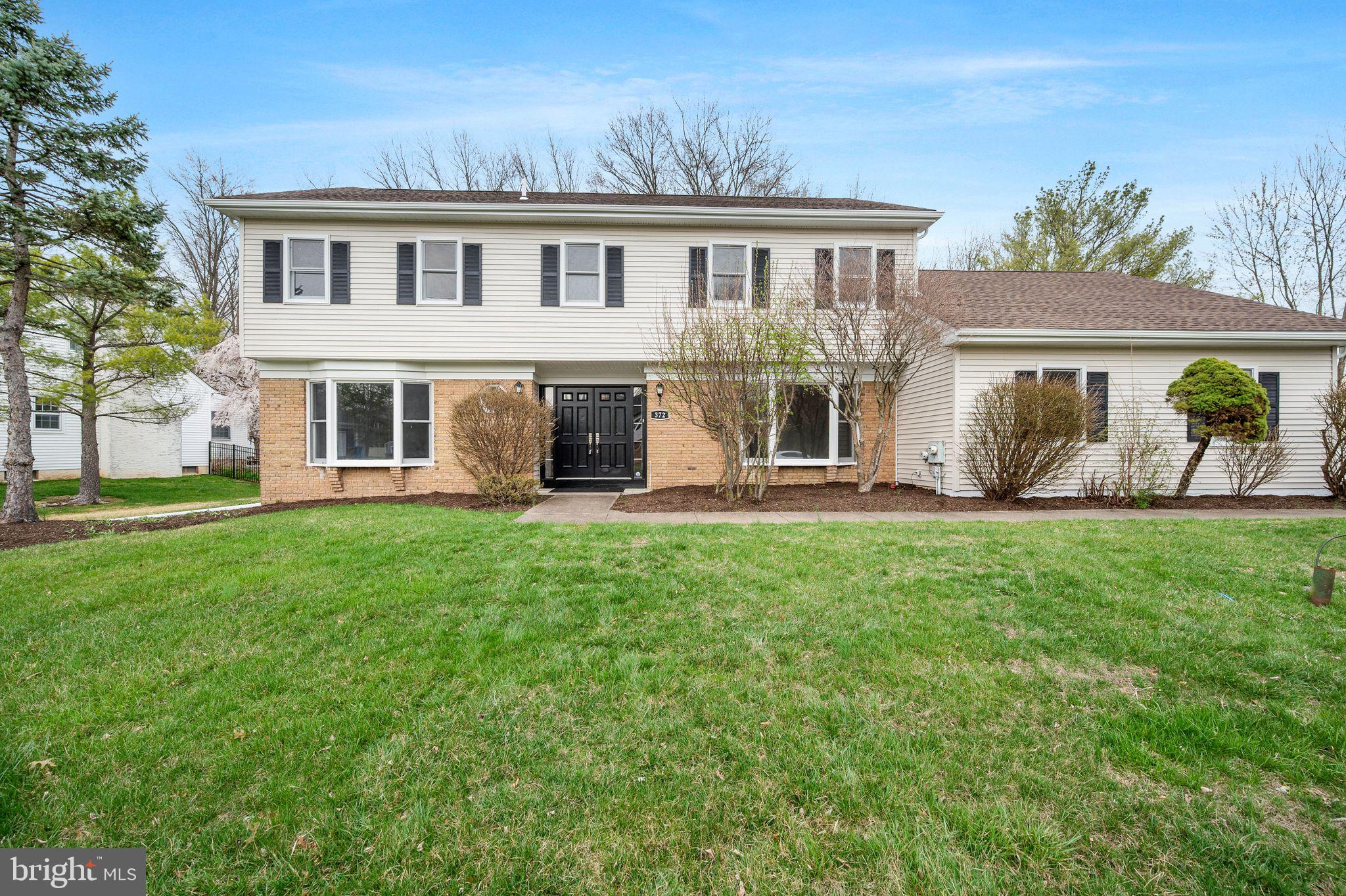 372 SHERWOOD DRIVE