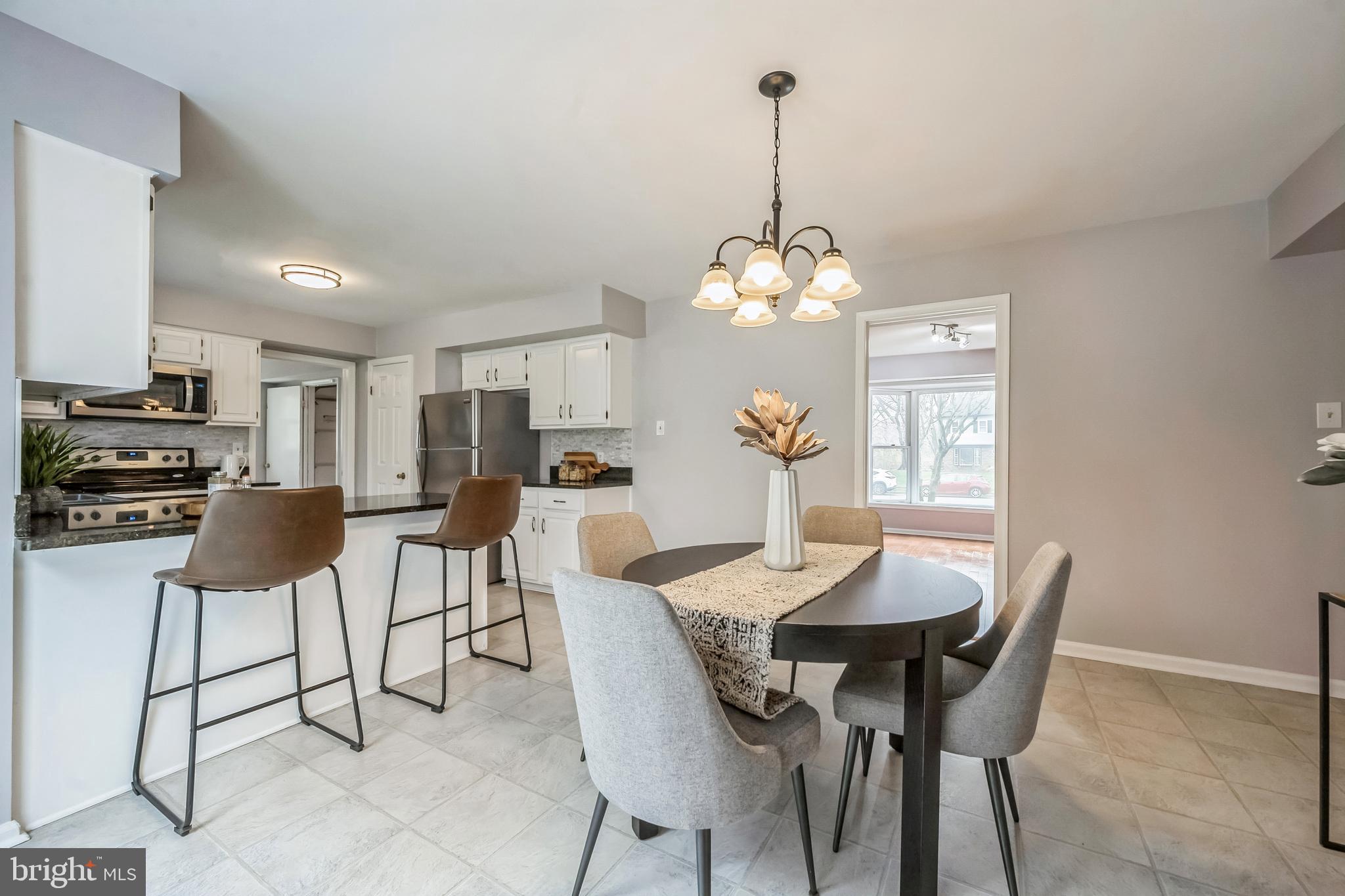 372 SHERWOOD DRIVE