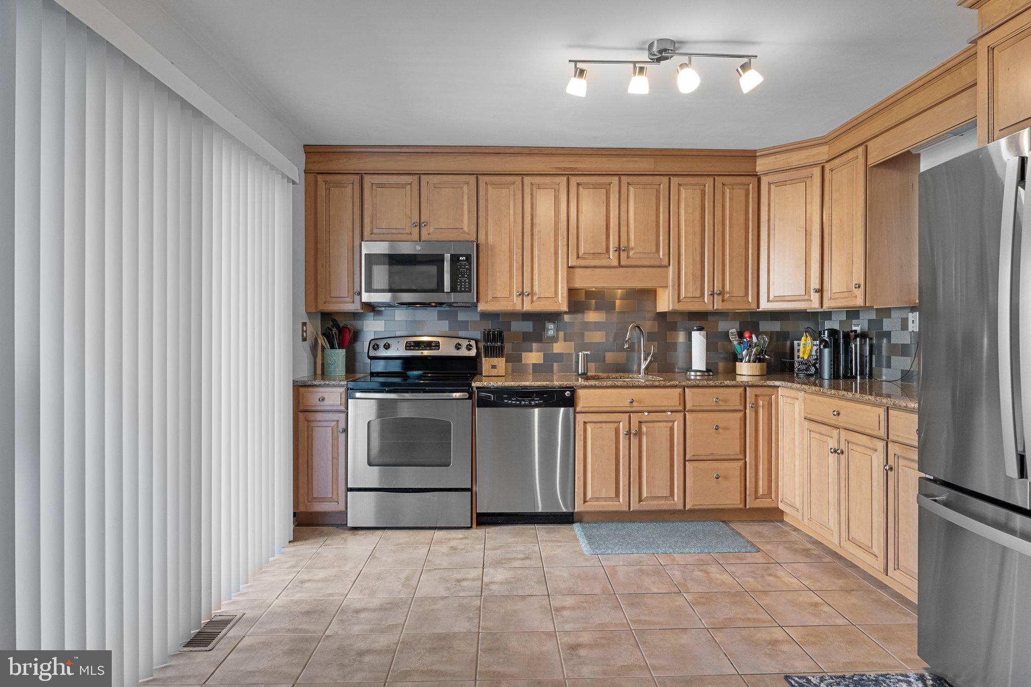 ARROWHEAD - Residential