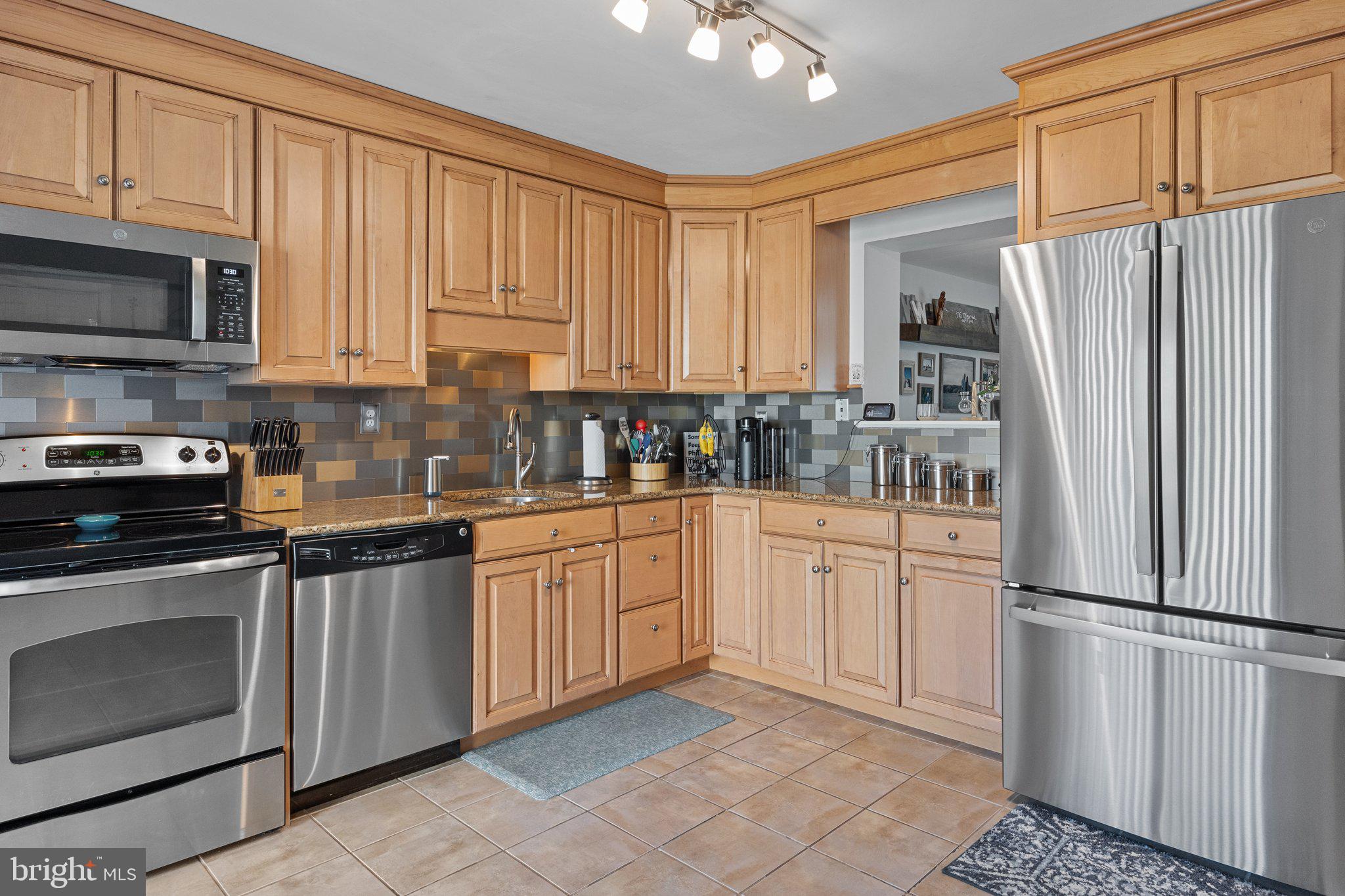 ARROWHEAD - Residential