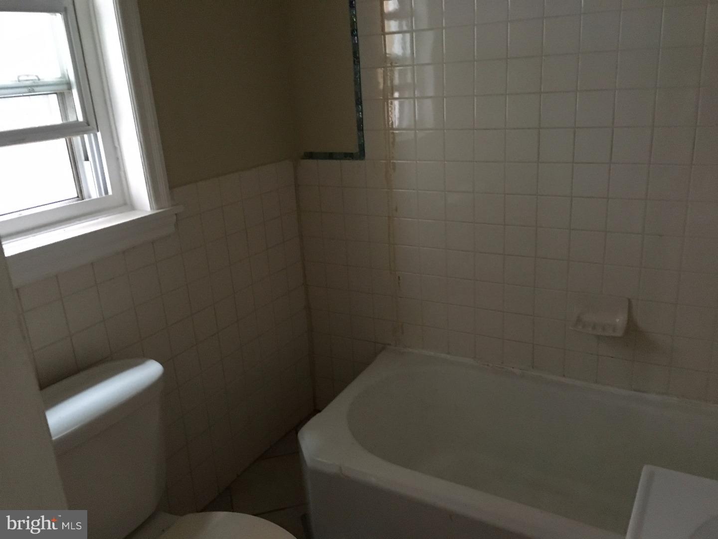 QUEEN VILLAGE - Residential Income