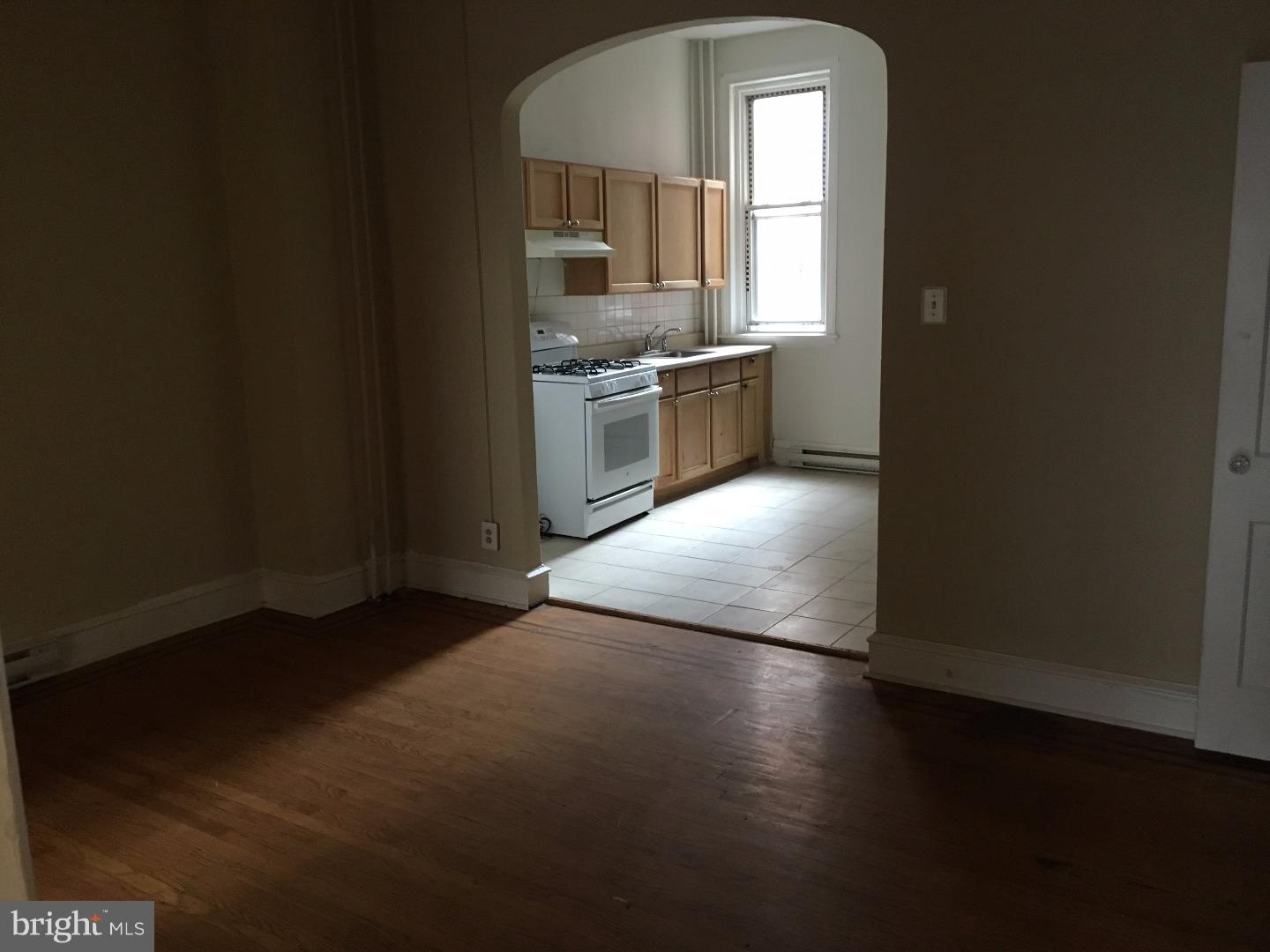 QUEEN VILLAGE - Residential Income