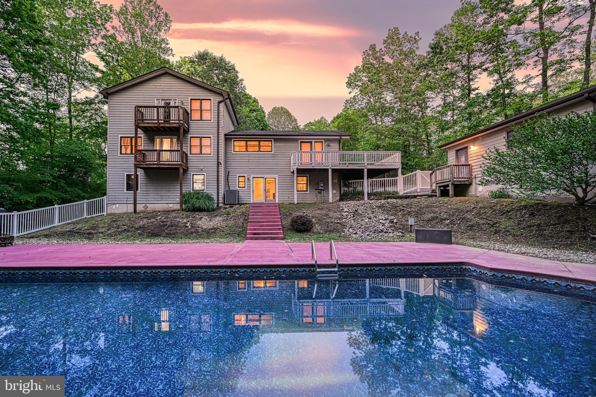 7312 SUGAR HOLLOW ROAD