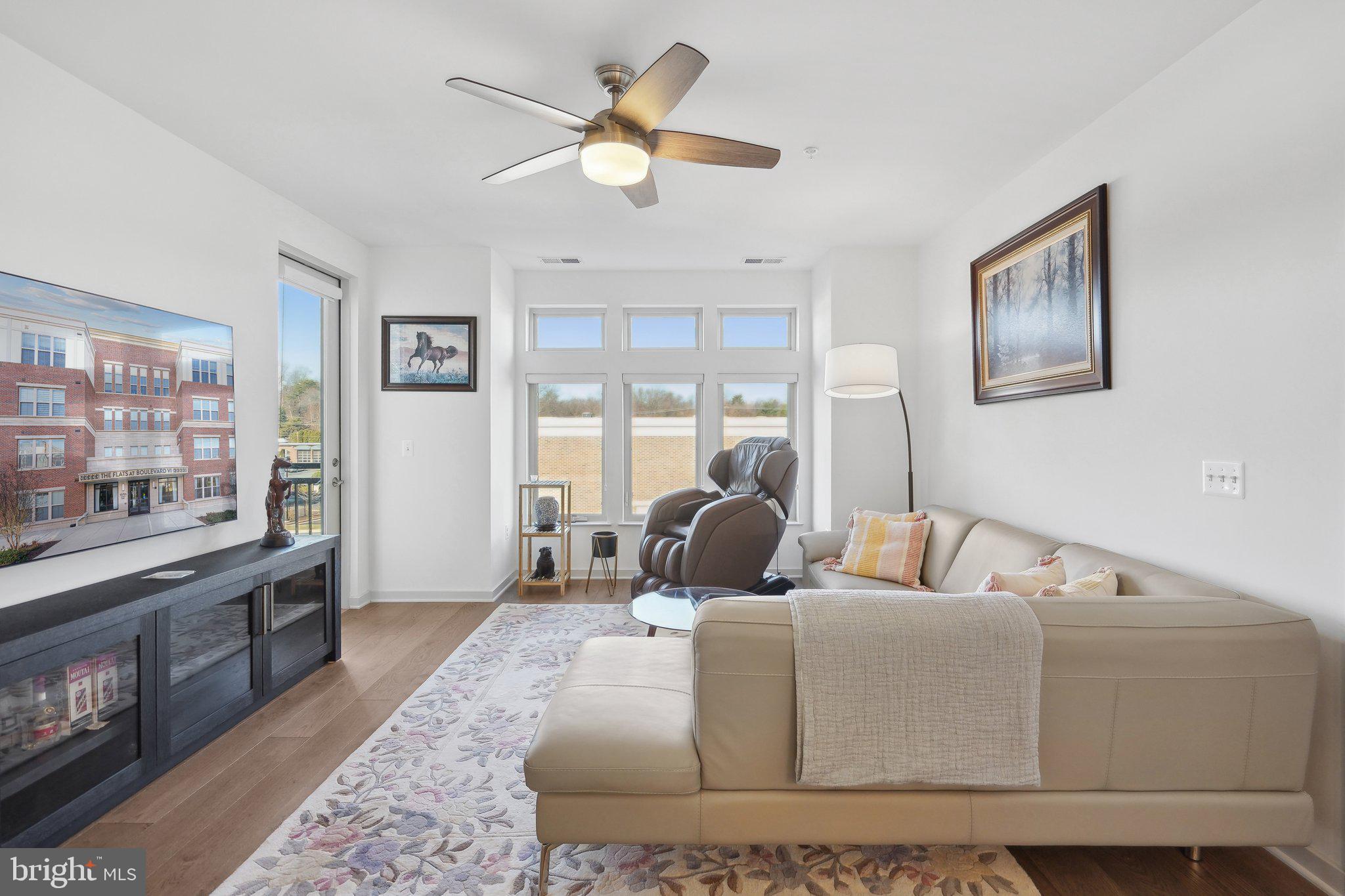 BOULEVARD VI TOWNS - Residential Lease