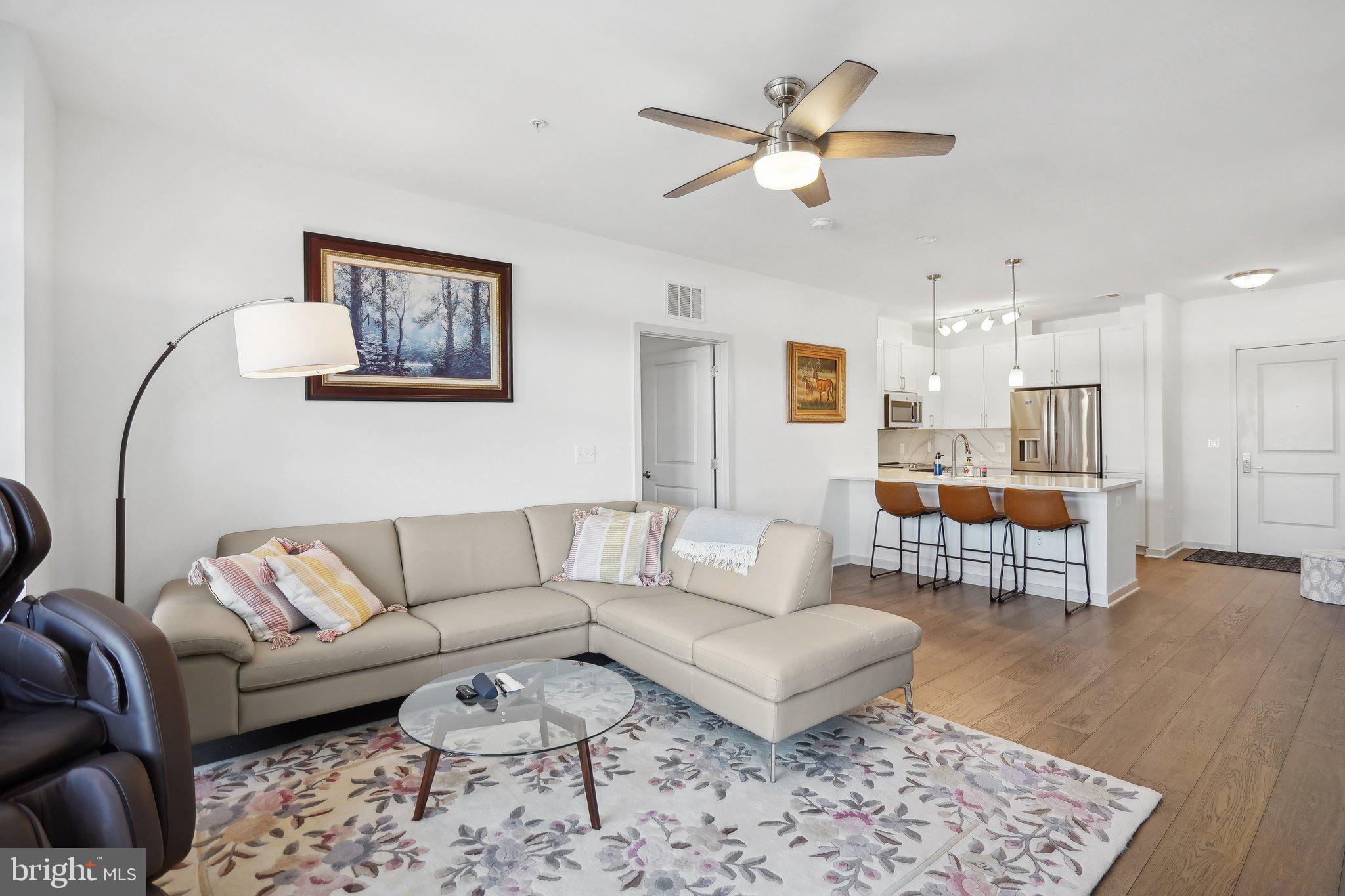 BOULEVARD VI TOWNS - Residential Lease