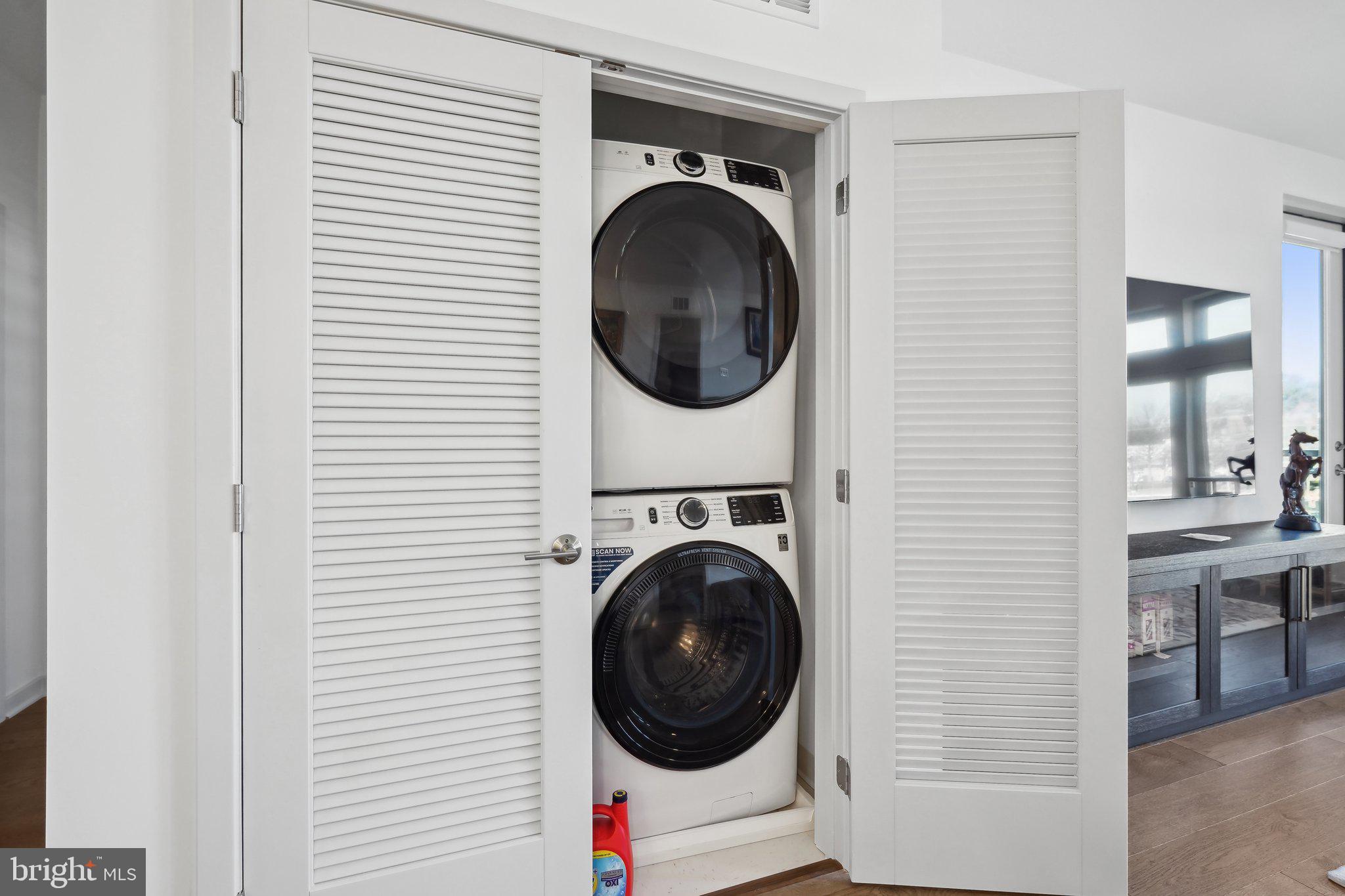 BOULEVARD VI TOWNS - Residential Lease