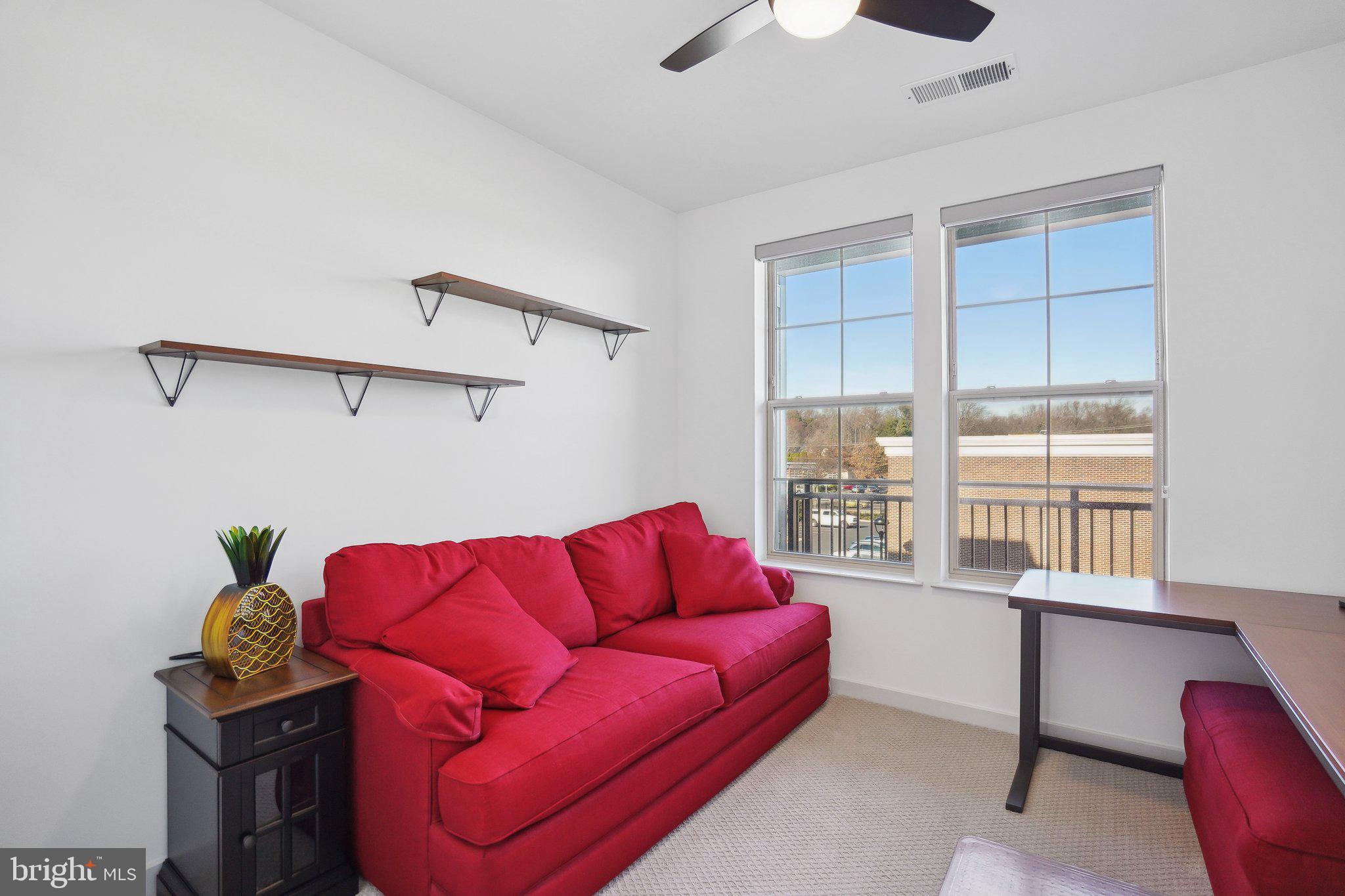 BOULEVARD VI TOWNS - Residential Lease