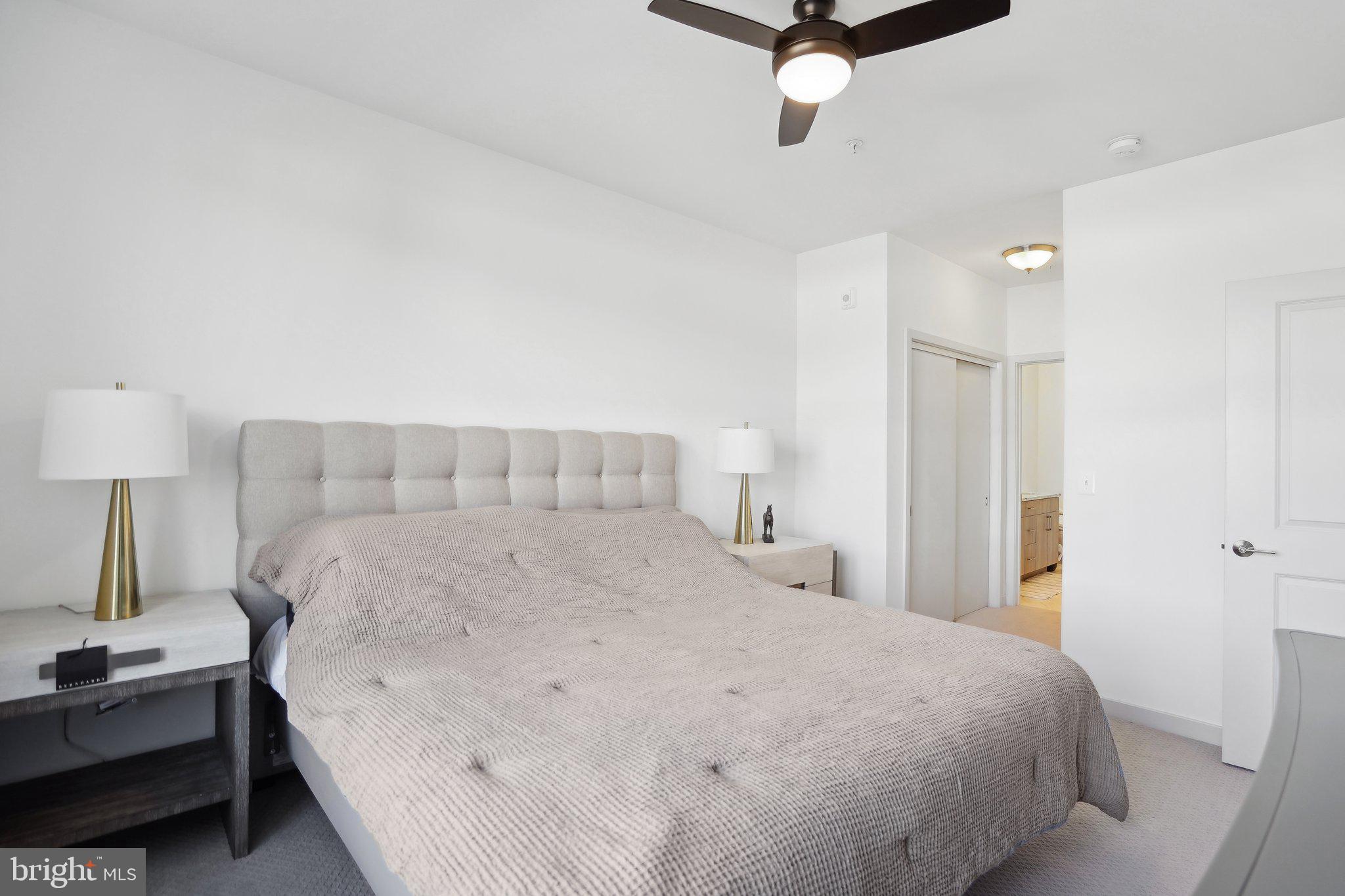 BOULEVARD VI TOWNS - Residential Lease