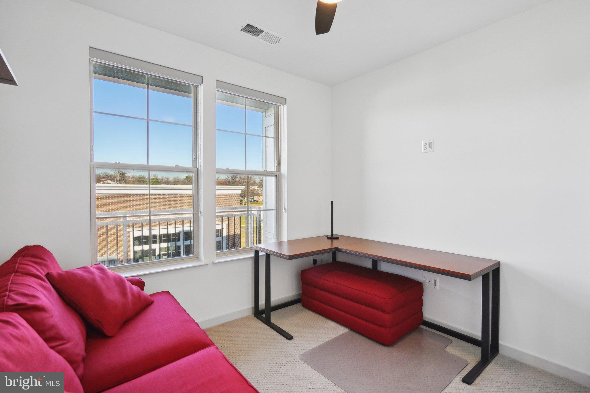 BOULEVARD VI TOWNS - Residential Lease