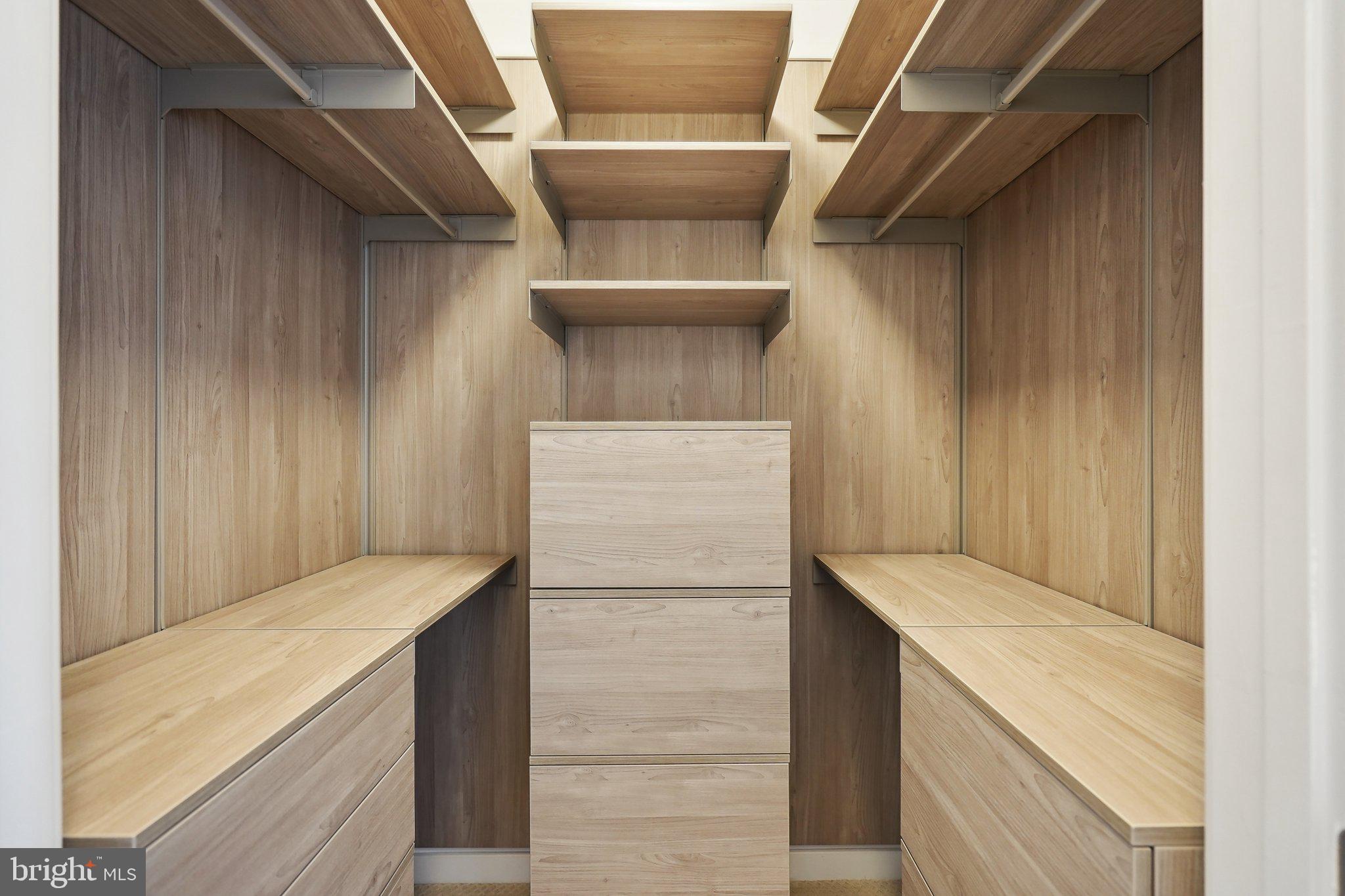 BOULEVARD VI TOWNS - Residential Lease