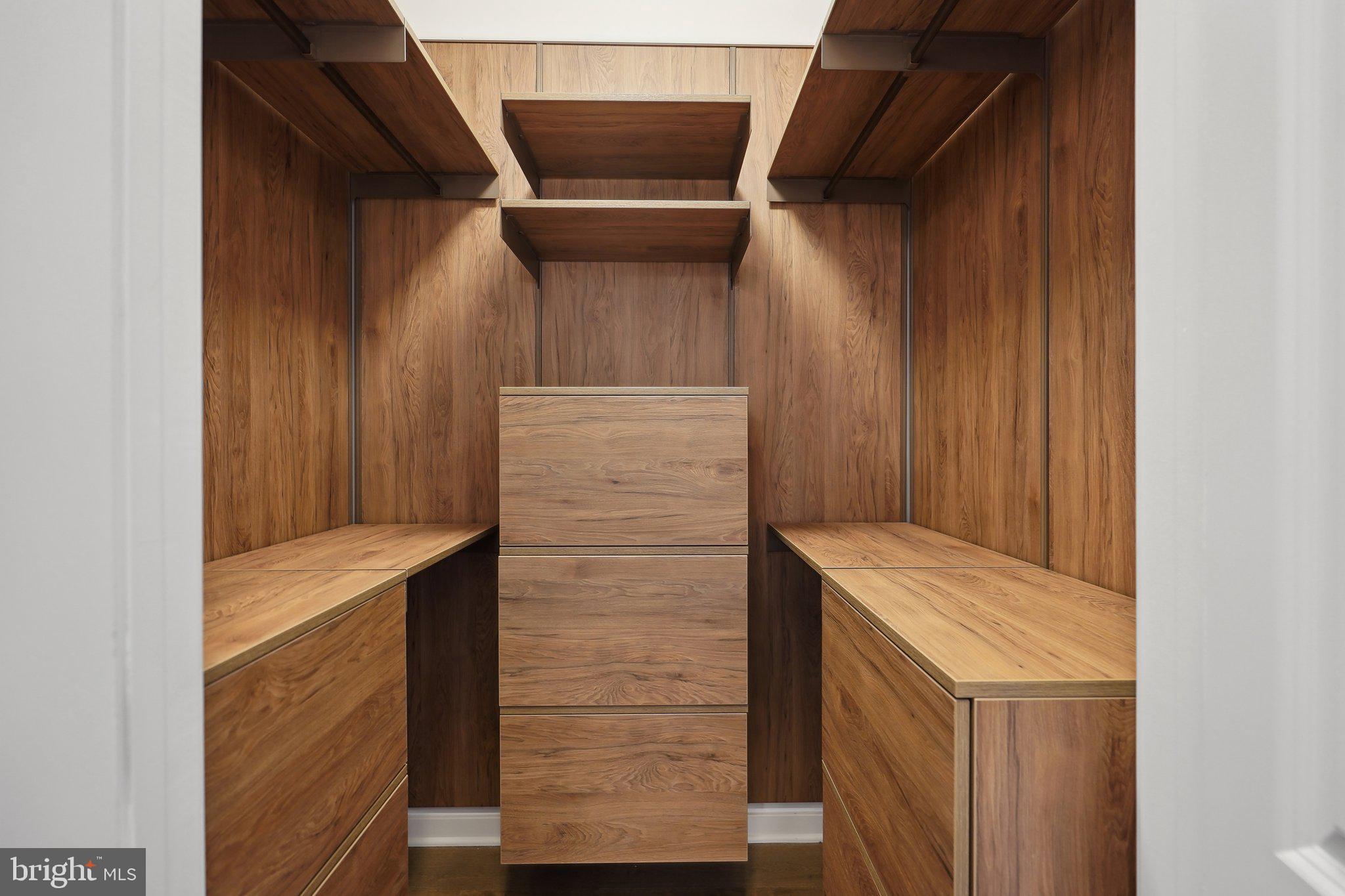 BOULEVARD VI TOWNS - Residential Lease