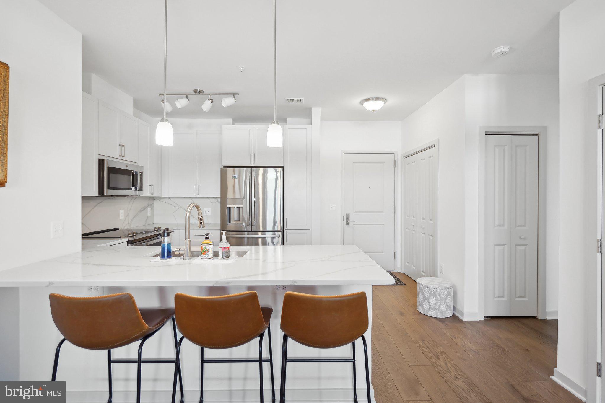 BOULEVARD VI TOWNS - Residential Lease