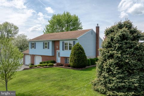 Photo of 155 Bethesda Church Rd, HOLTWOOD, PA 17532 (MLS # PALA2068886)