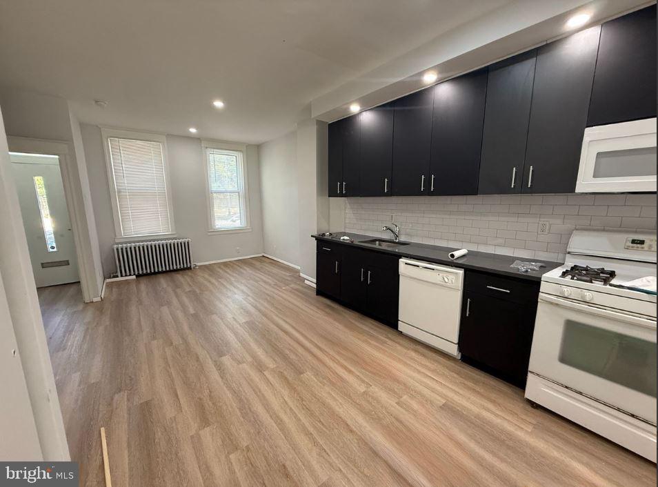 LOGAN SQUARE - Residential Lease