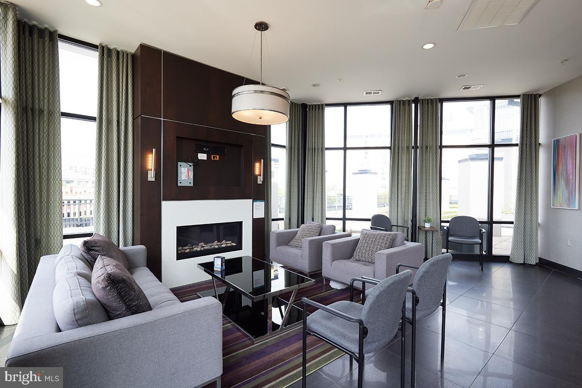 SILVER SPRING - Residential