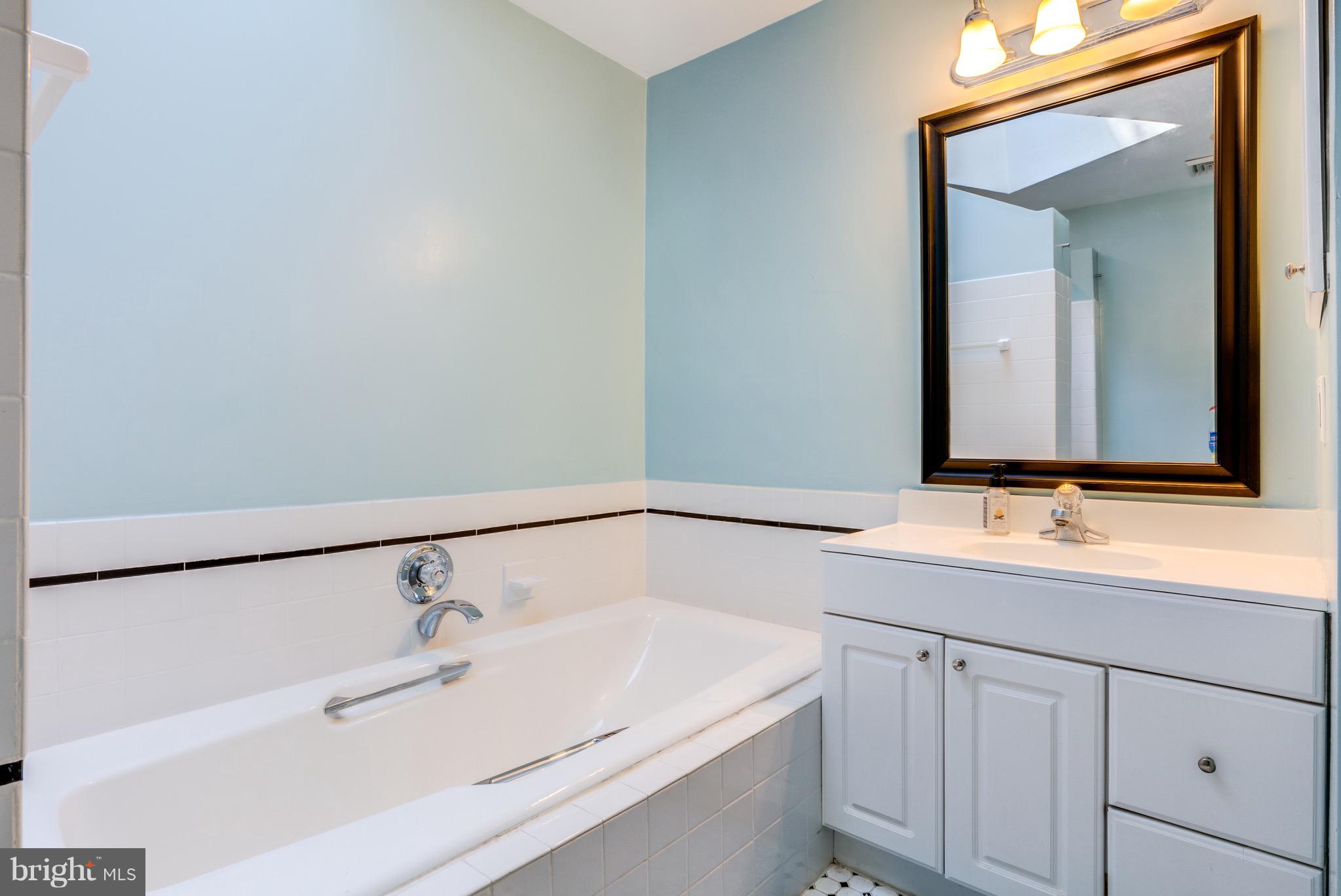 SLEEPY HOLLOW - Residential Lease