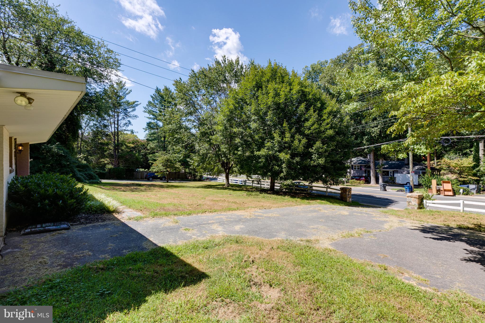 SLEEPY HOLLOW - Residential Lease