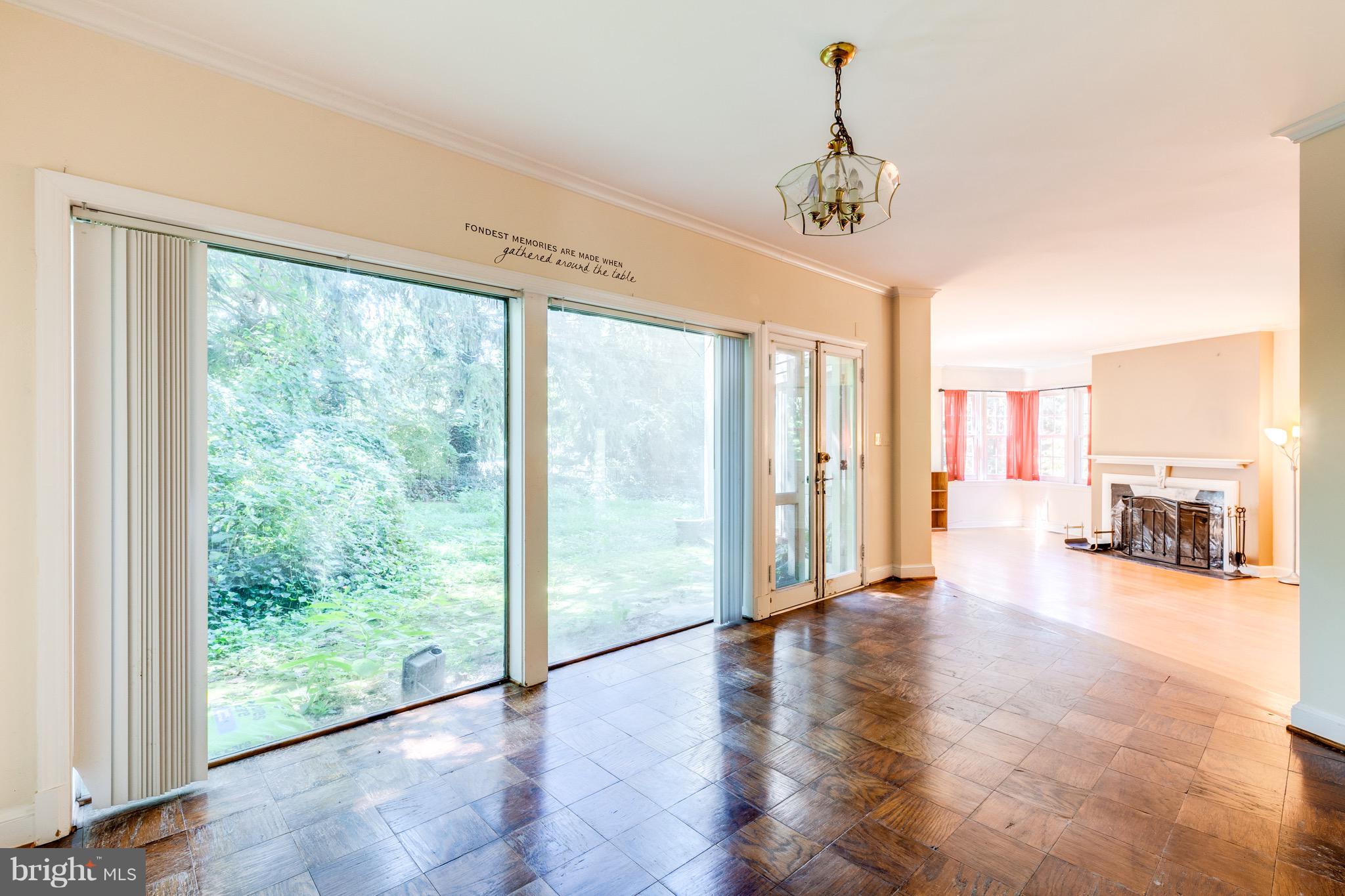 SLEEPY HOLLOW - Residential Lease