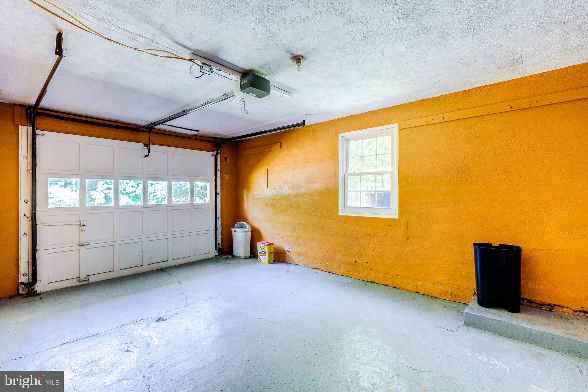 SLEEPY HOLLOW - Residential Lease