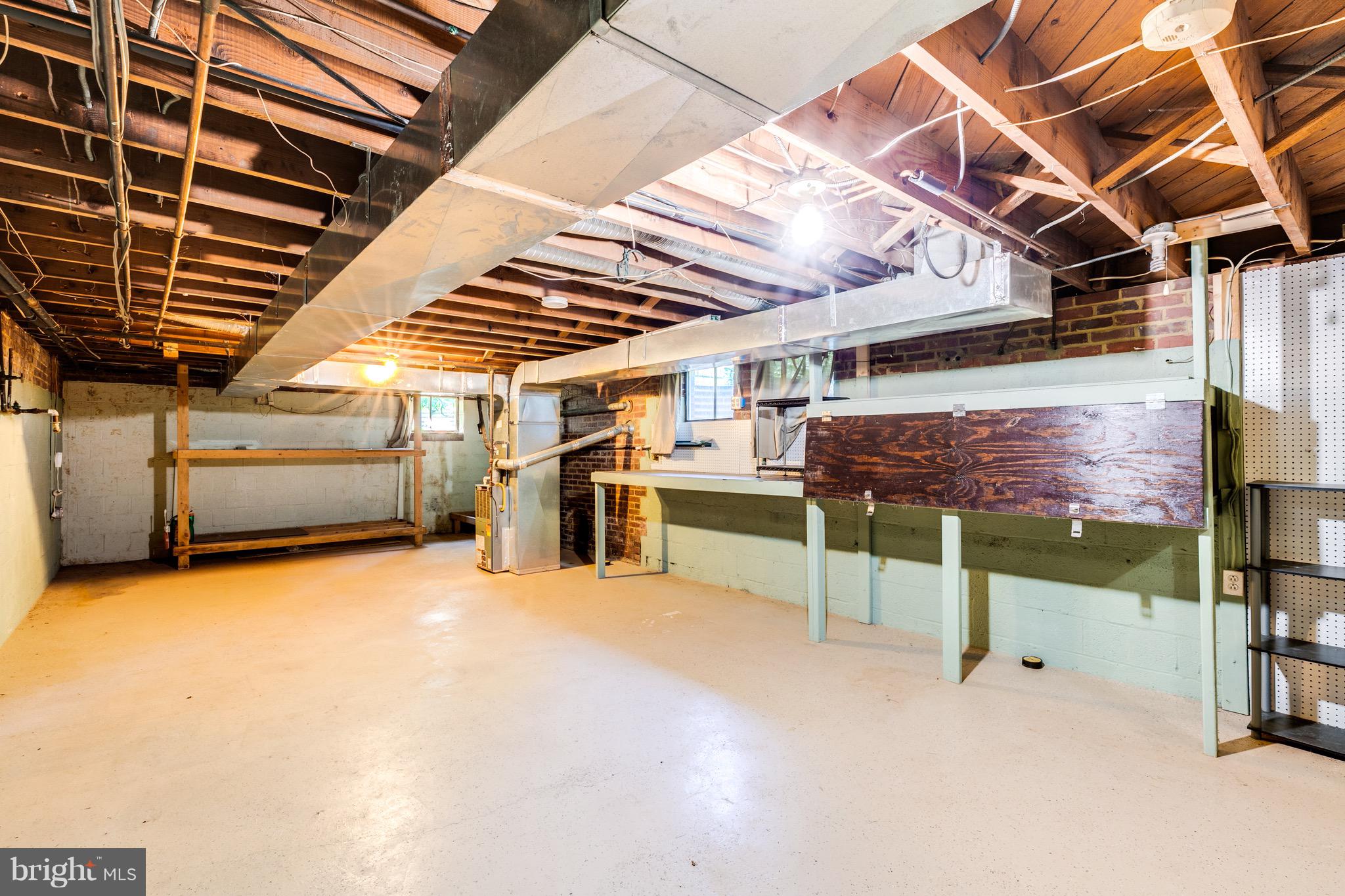 SLEEPY HOLLOW - Residential Lease