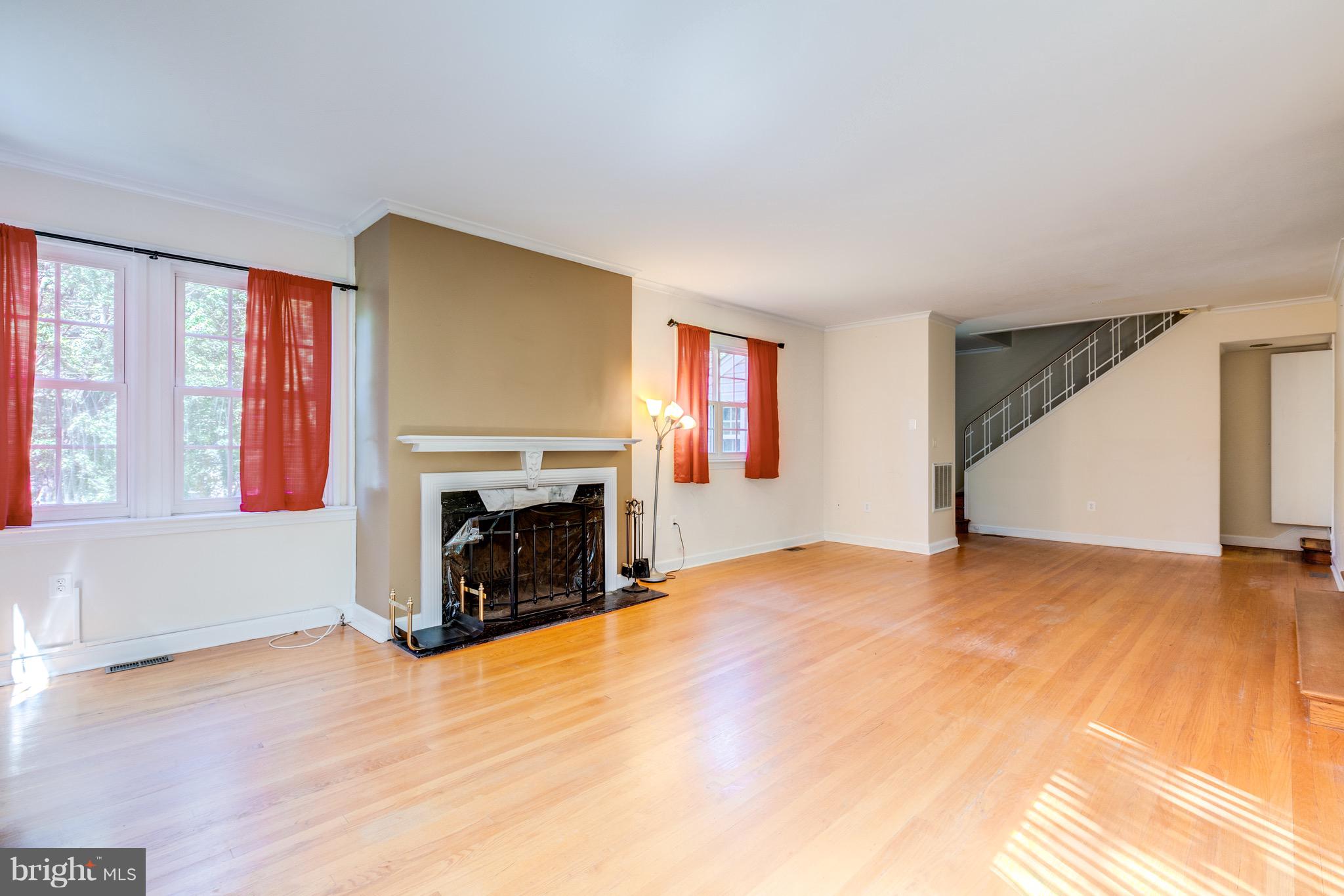 SLEEPY HOLLOW - Residential Lease