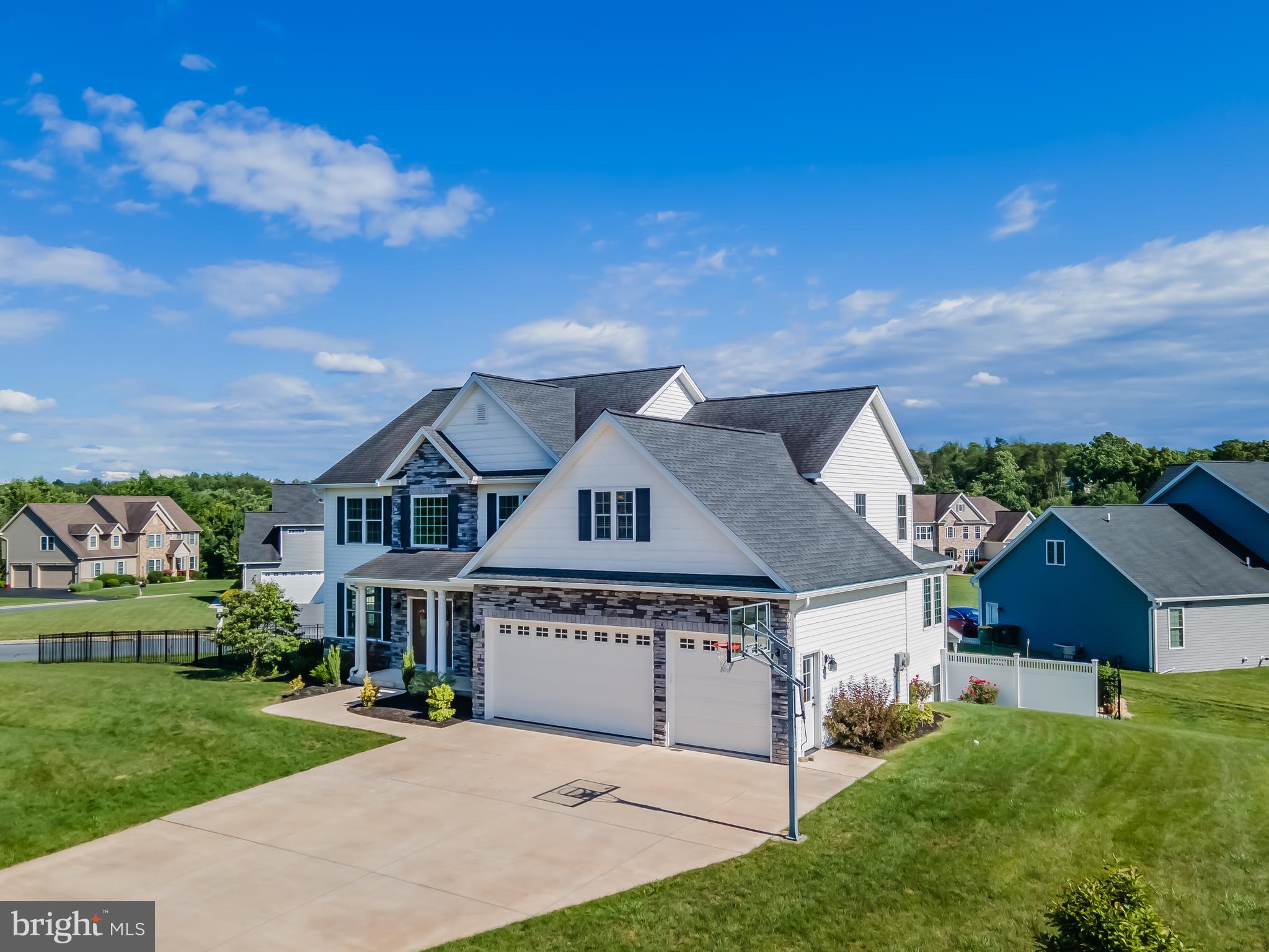 HAWKS LANDING - Residential