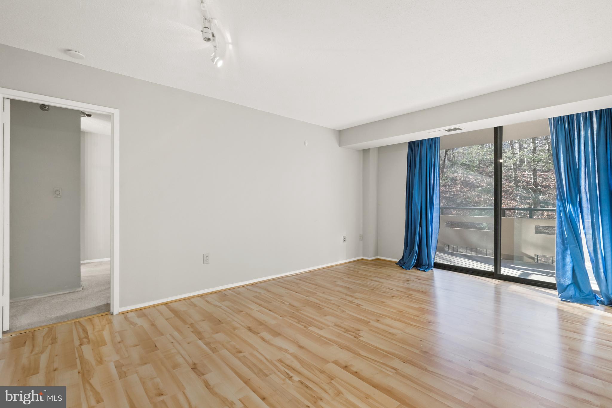 ENCORE OF MCLEAN - Residential Lease