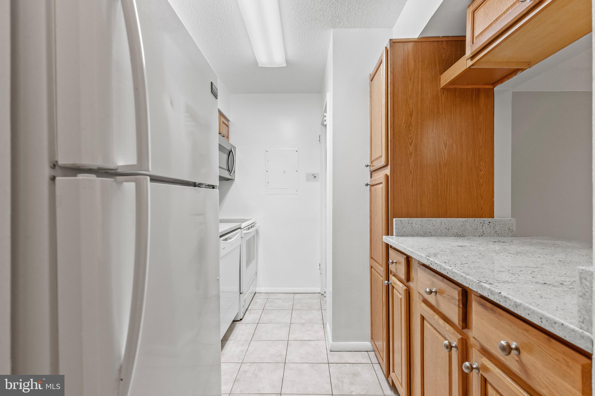 ENCORE OF MCLEAN - Residential Lease