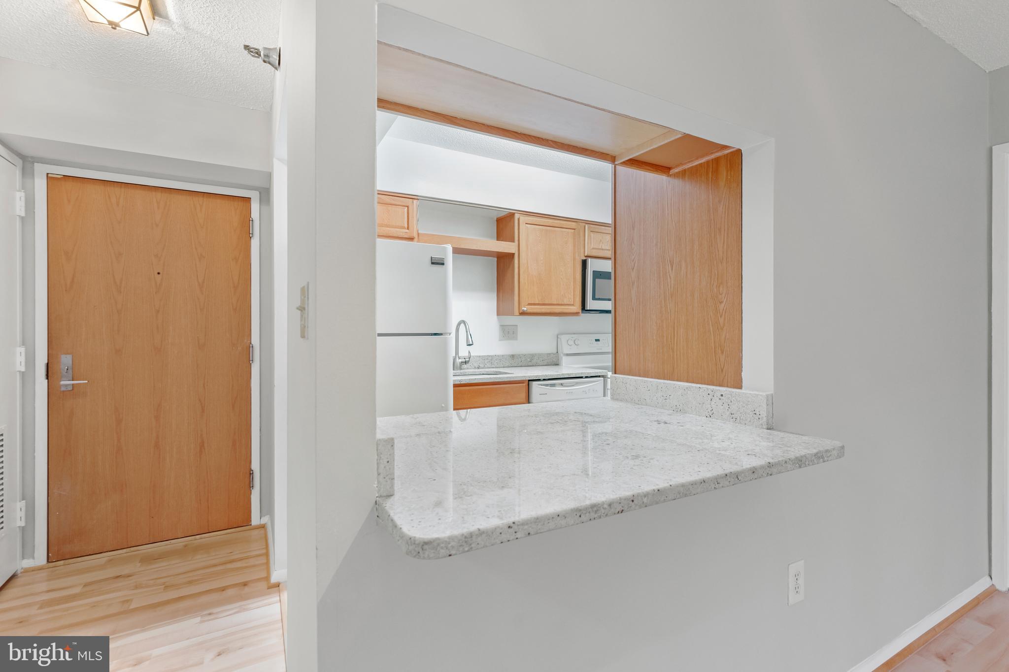 ENCORE OF MCLEAN - Residential Lease