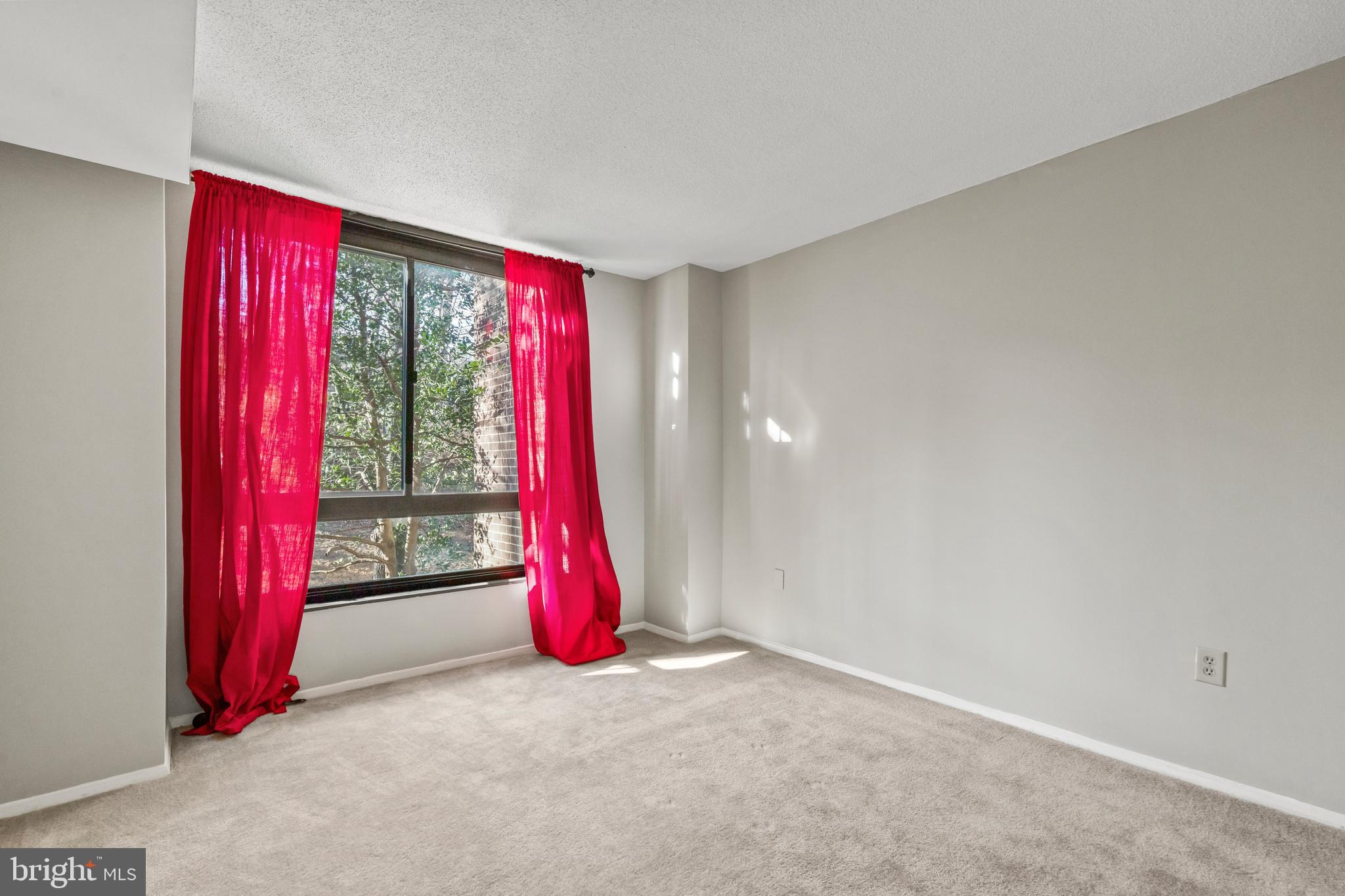 ENCORE OF MCLEAN - Residential Lease