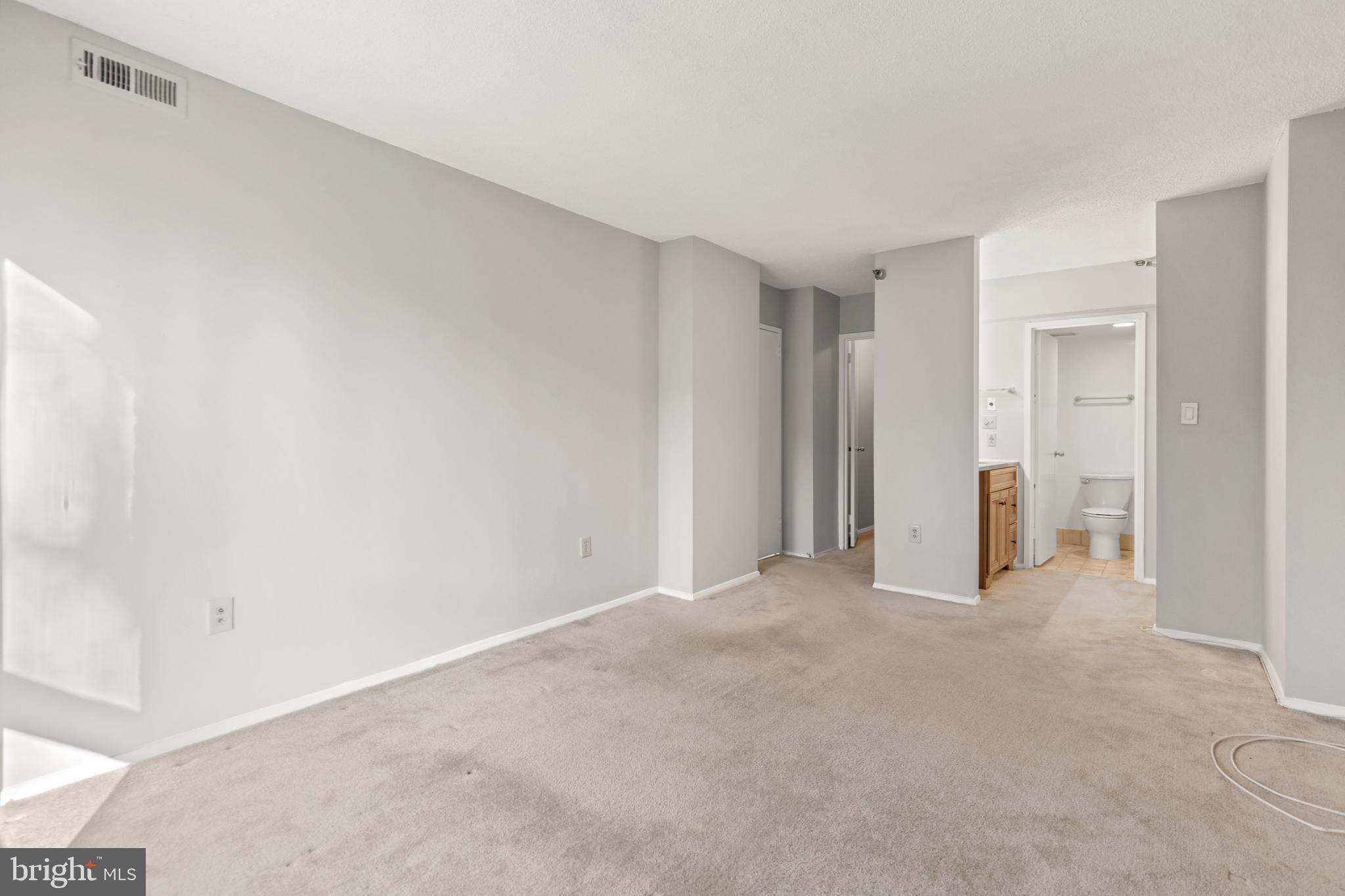 ENCORE OF MCLEAN - Residential Lease