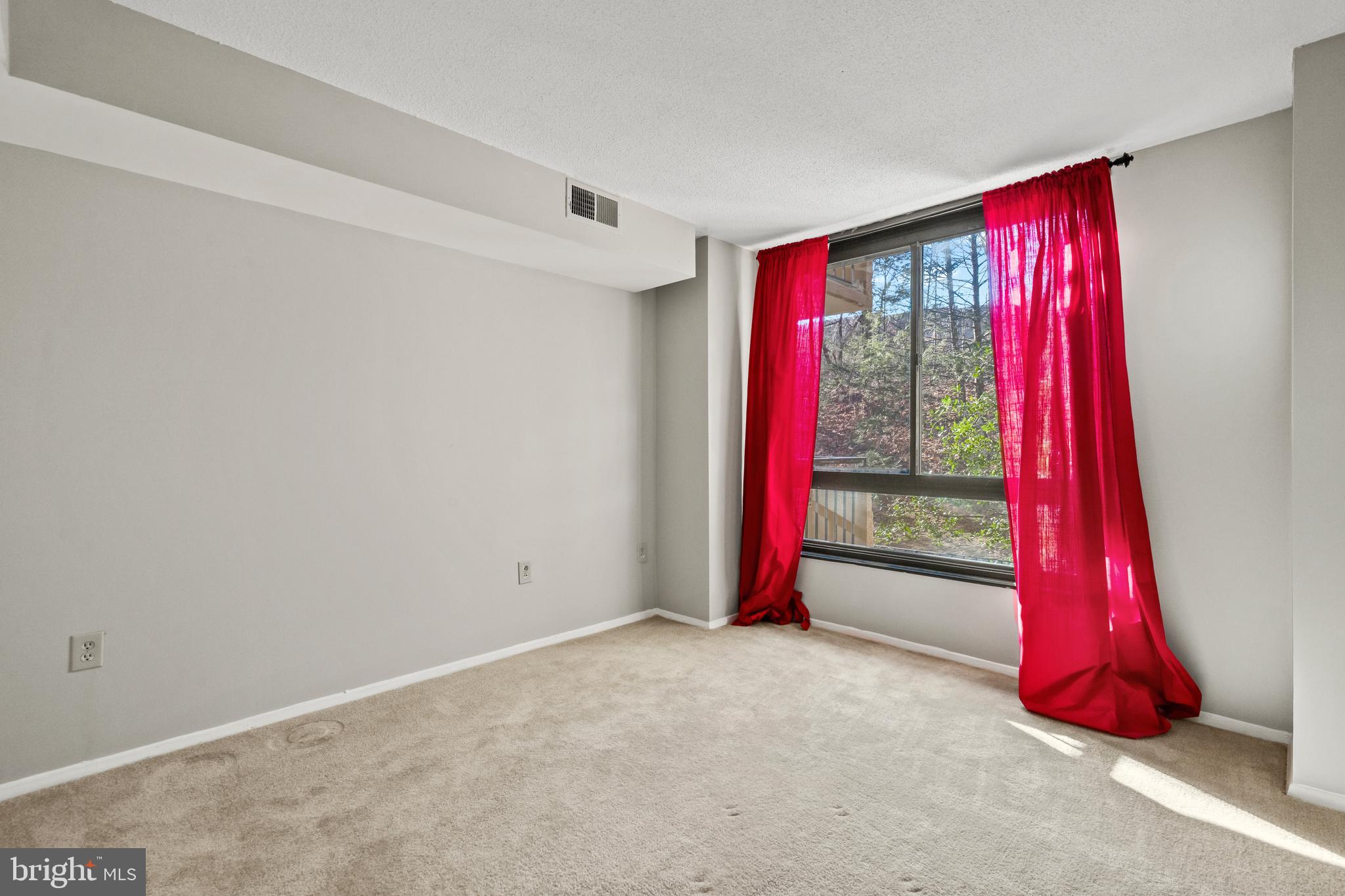 ENCORE OF MCLEAN - Residential Lease