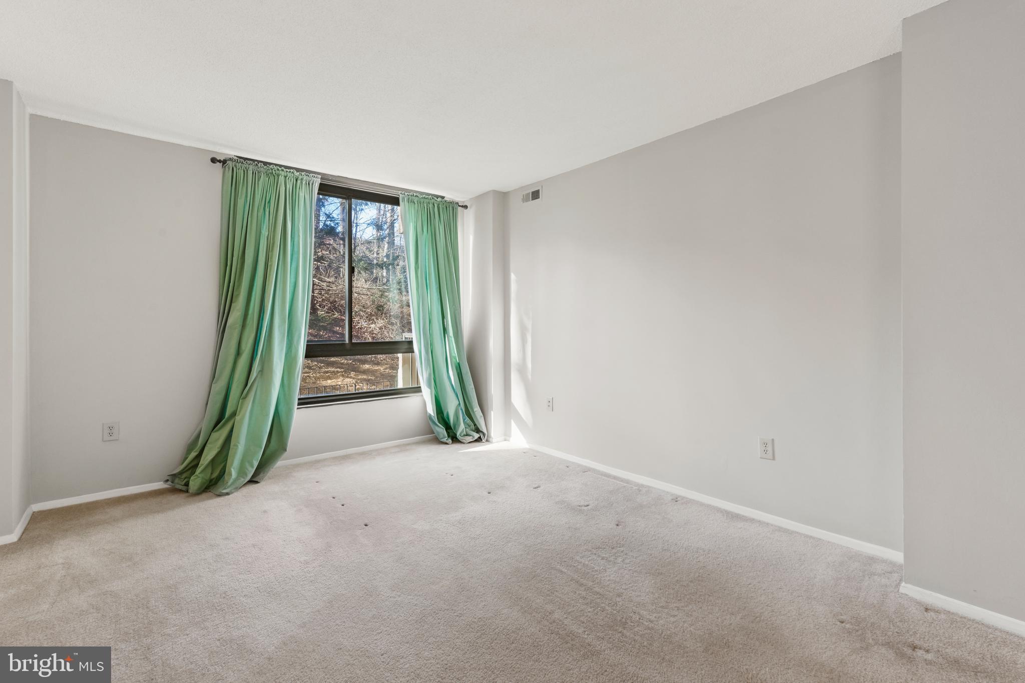 ENCORE OF MCLEAN - Residential Lease