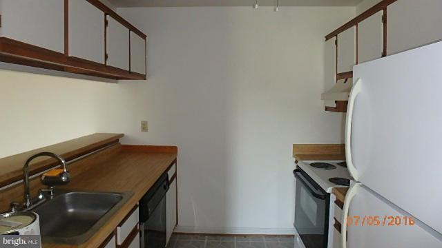 CROMWELL FOUNTAIN - Residential