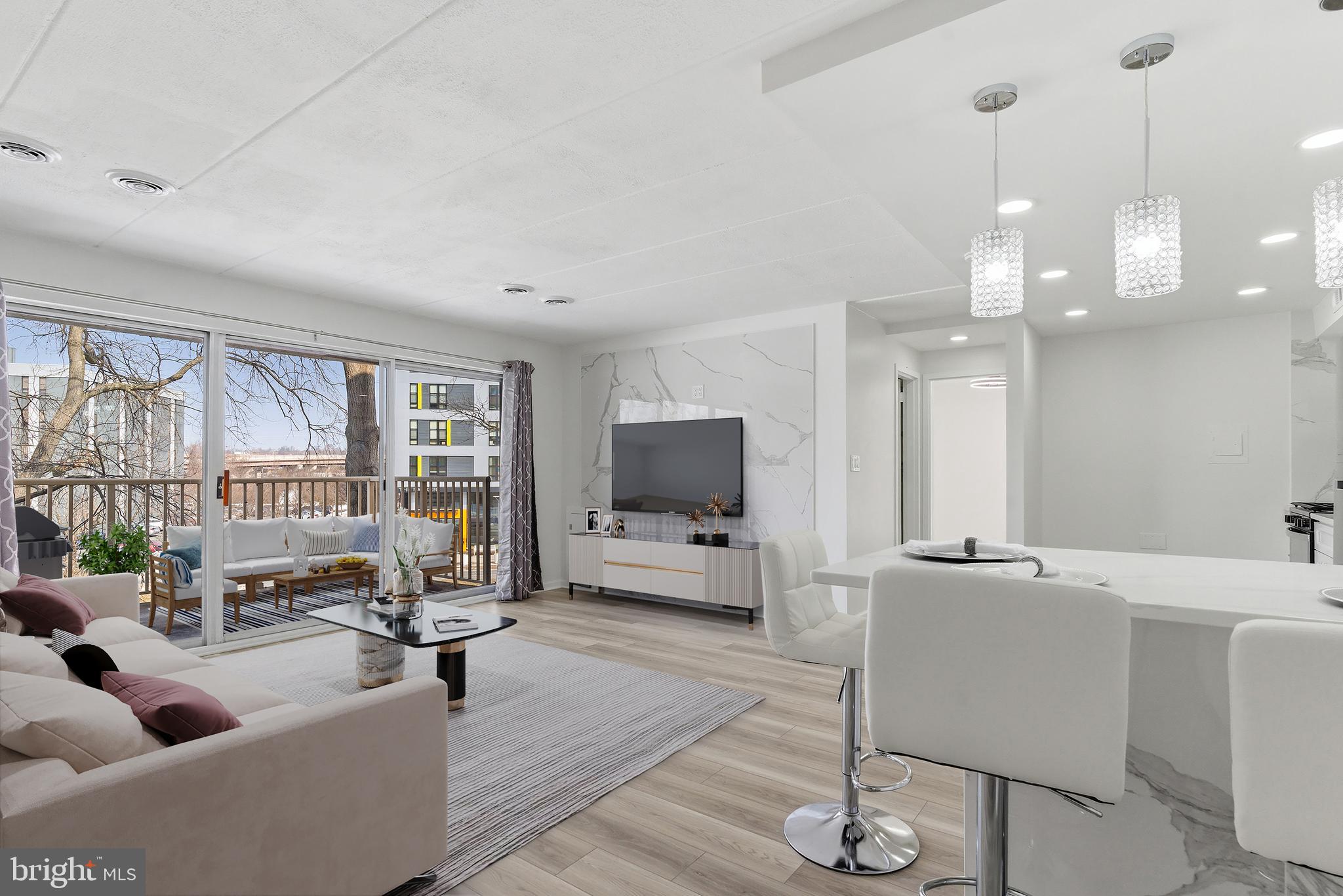 2600 INDIAN DRIVE 2C