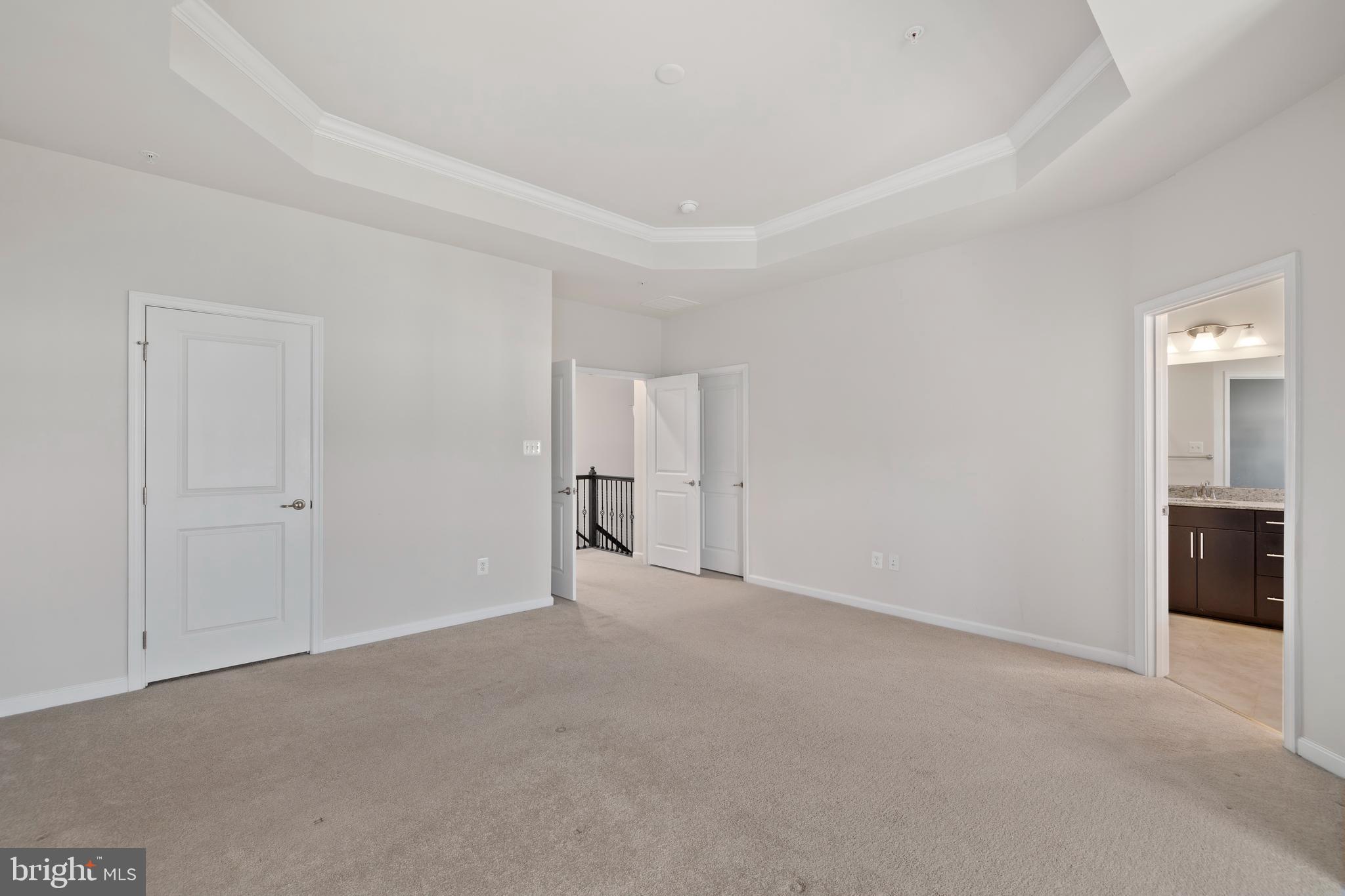 DISCOVERY SQUARE - Residential