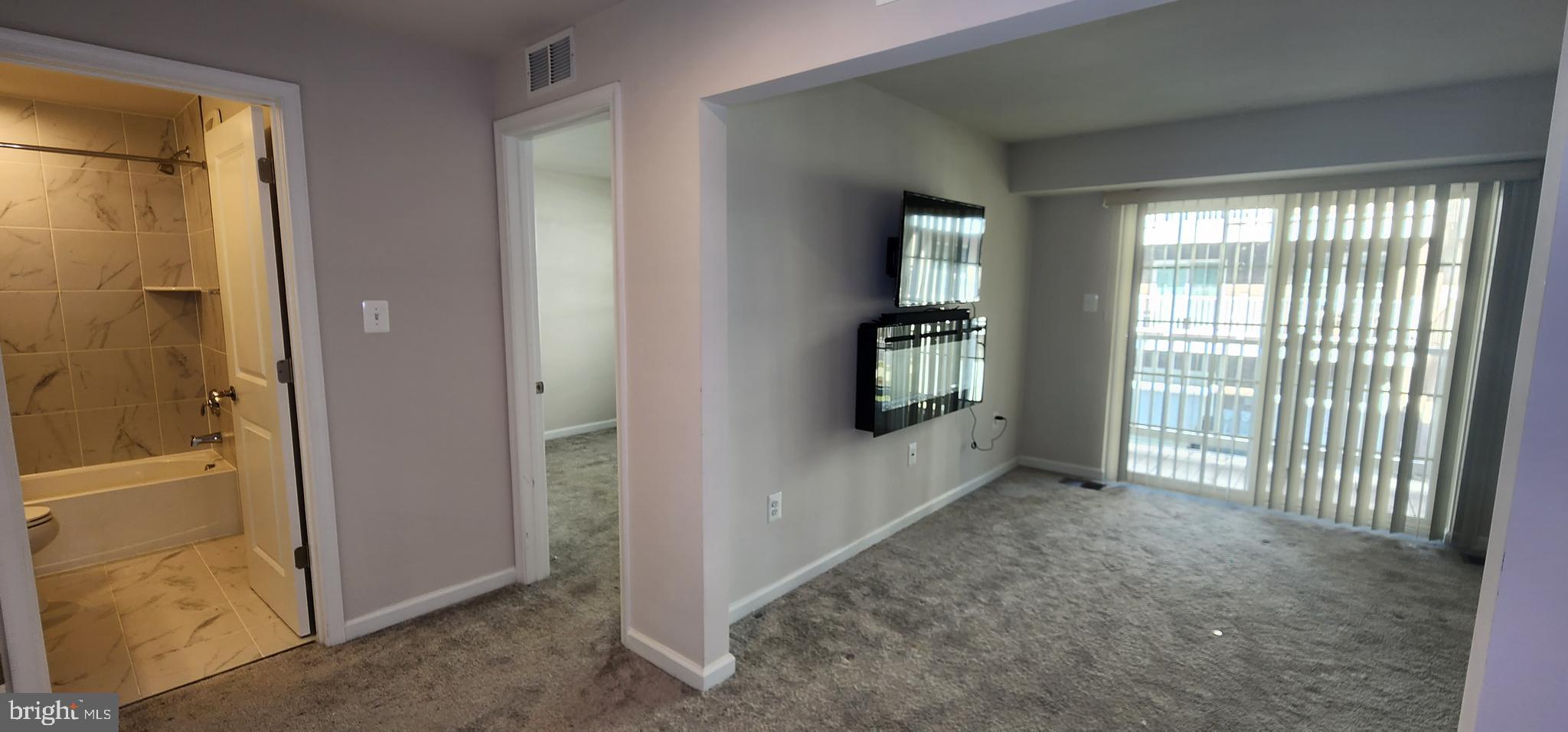 GLENN DALE CROSSING - Residential Lease