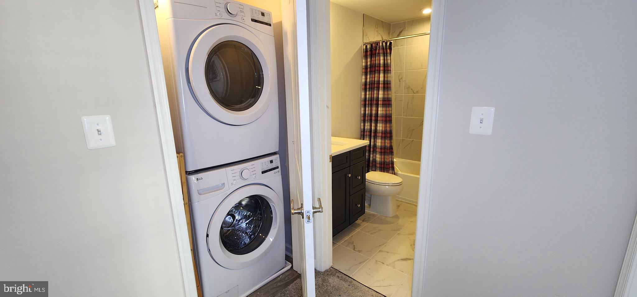 GLENN DALE CROSSING - Residential Lease