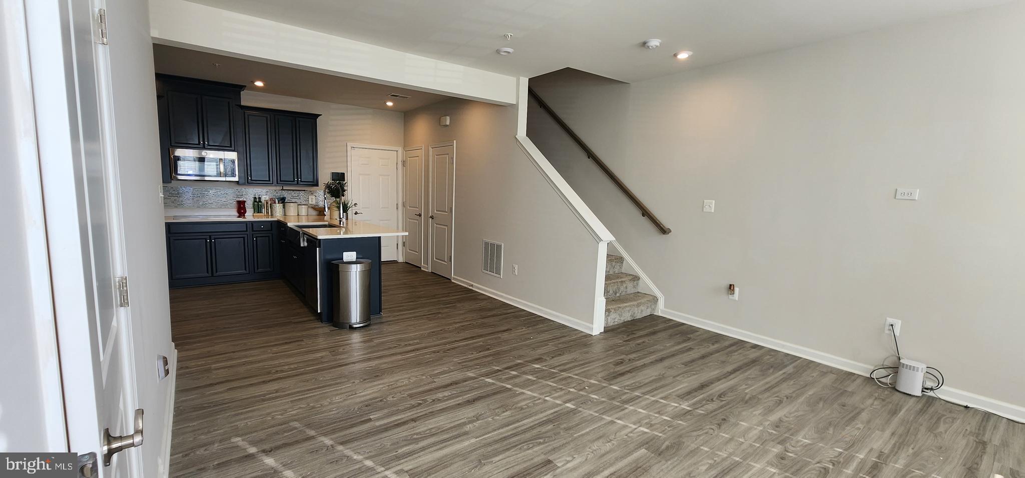 GLENN DALE CROSSING - Residential Lease